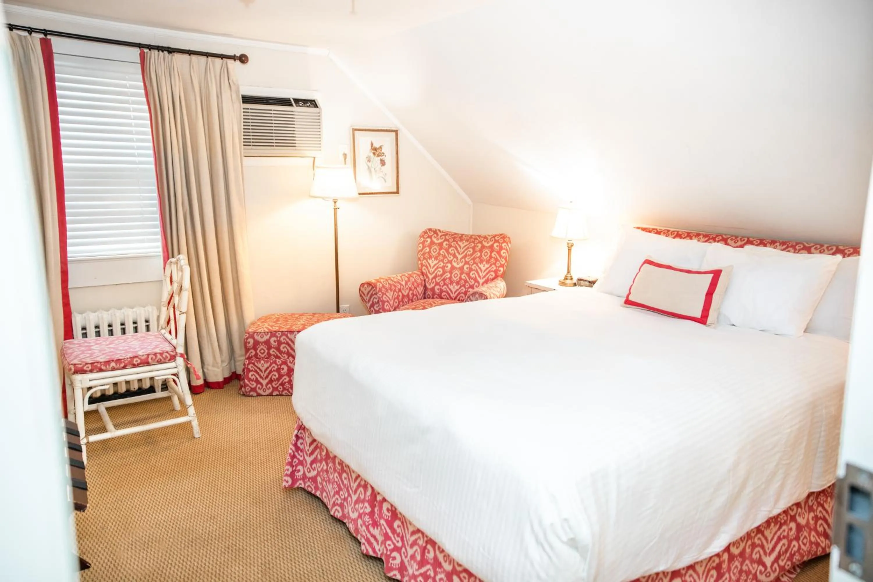 Bed in Three Village Inn