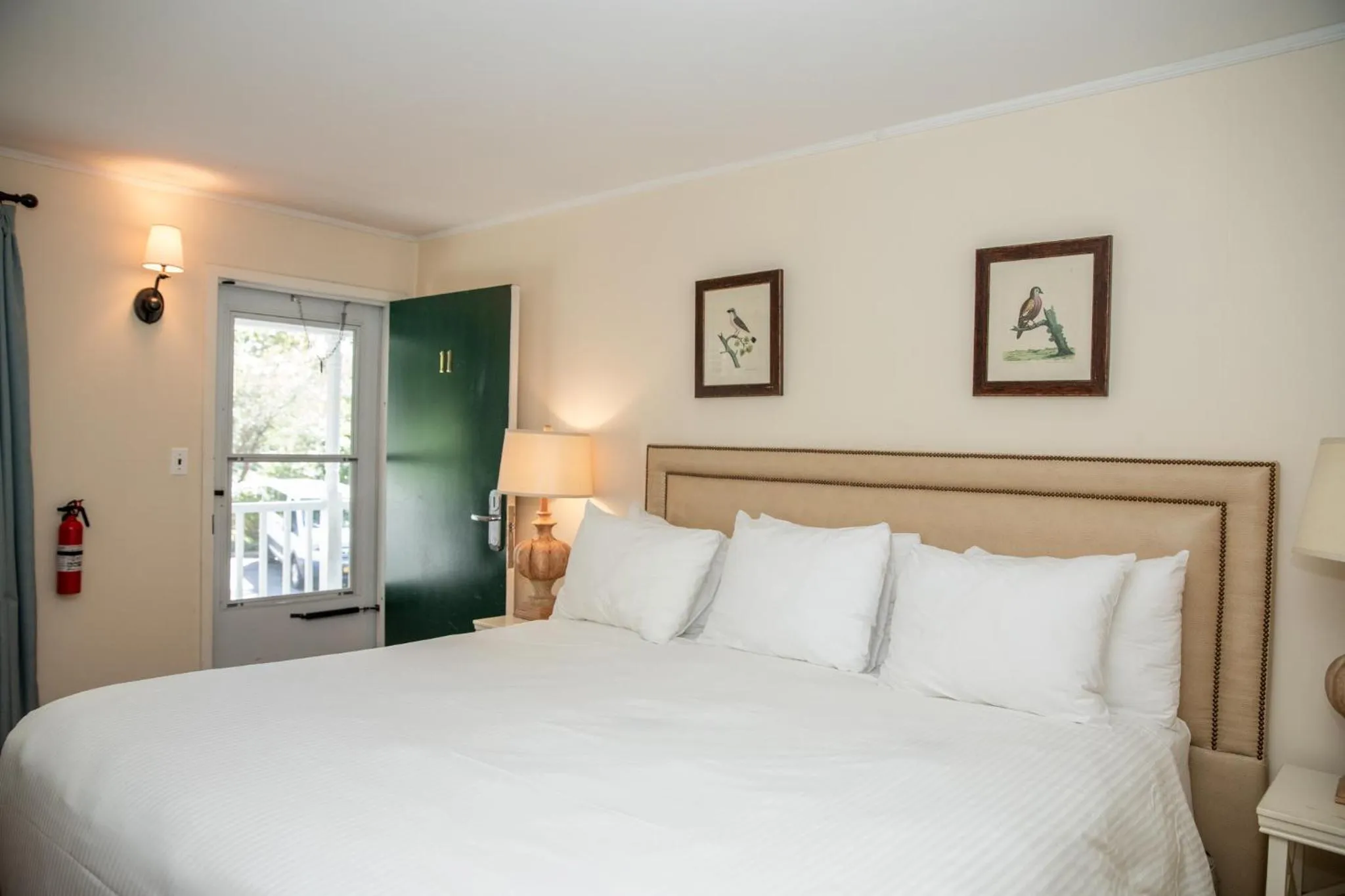 Bed in Three Village Inn