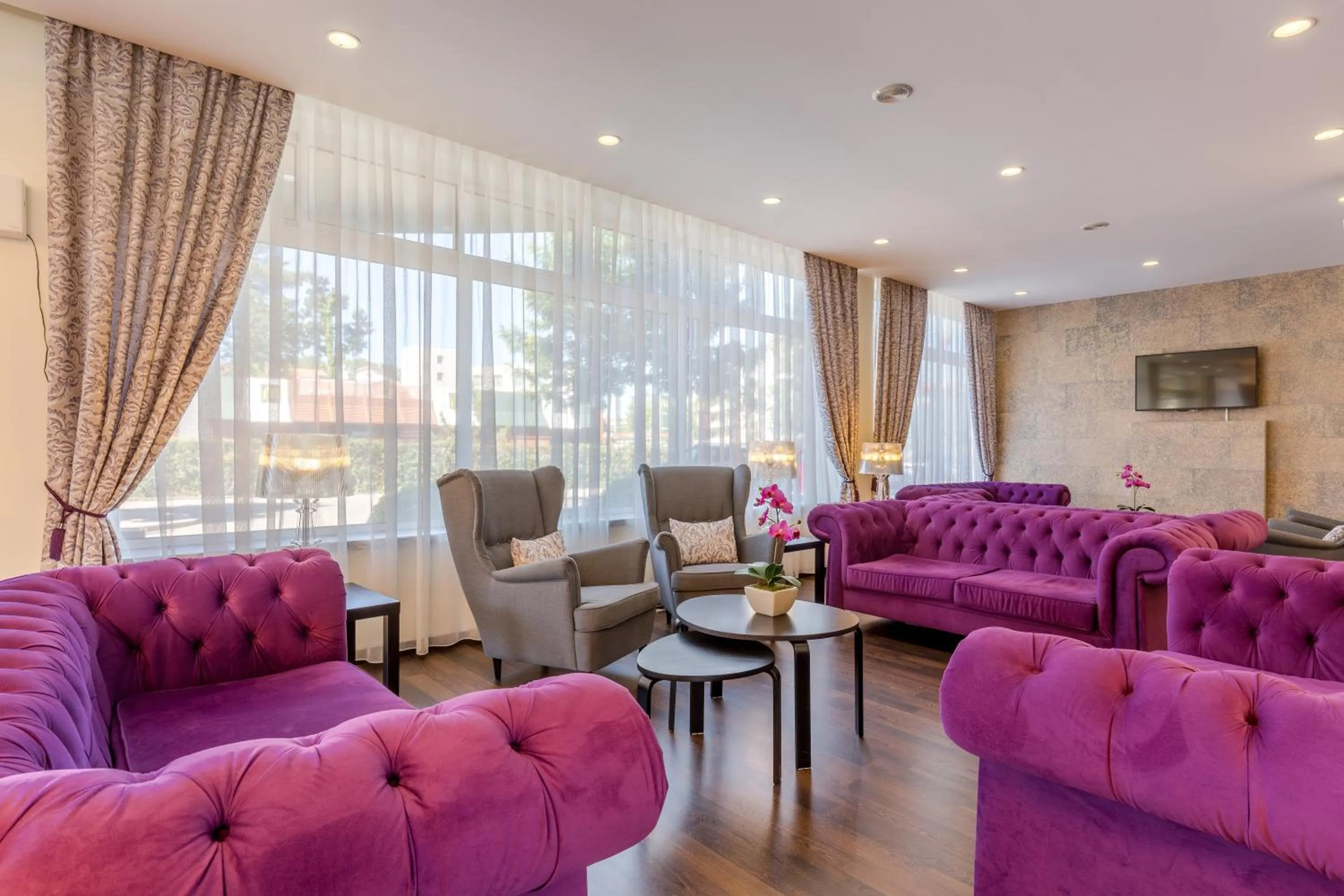 Lounge or bar, Seating Area in Luna Fatima Hotel