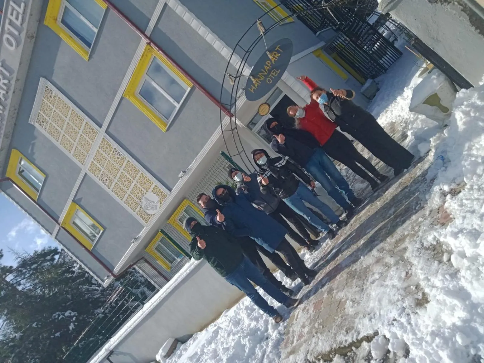 People in Hannapart Otel