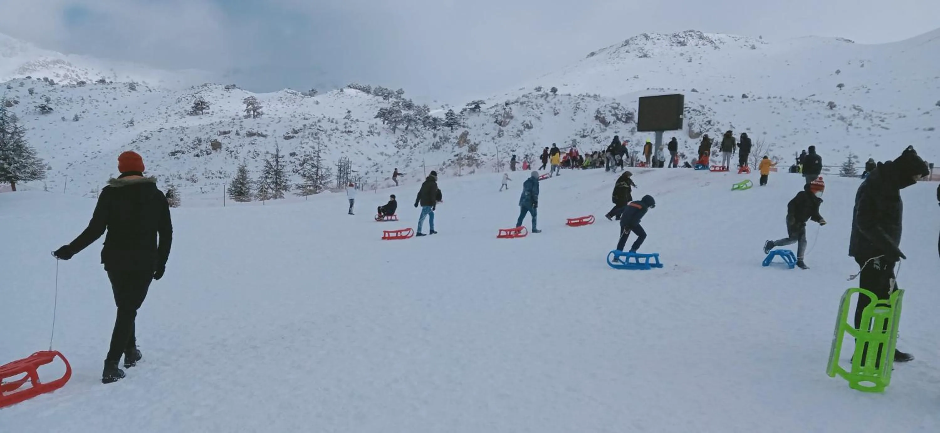 People in Hannapart Otel