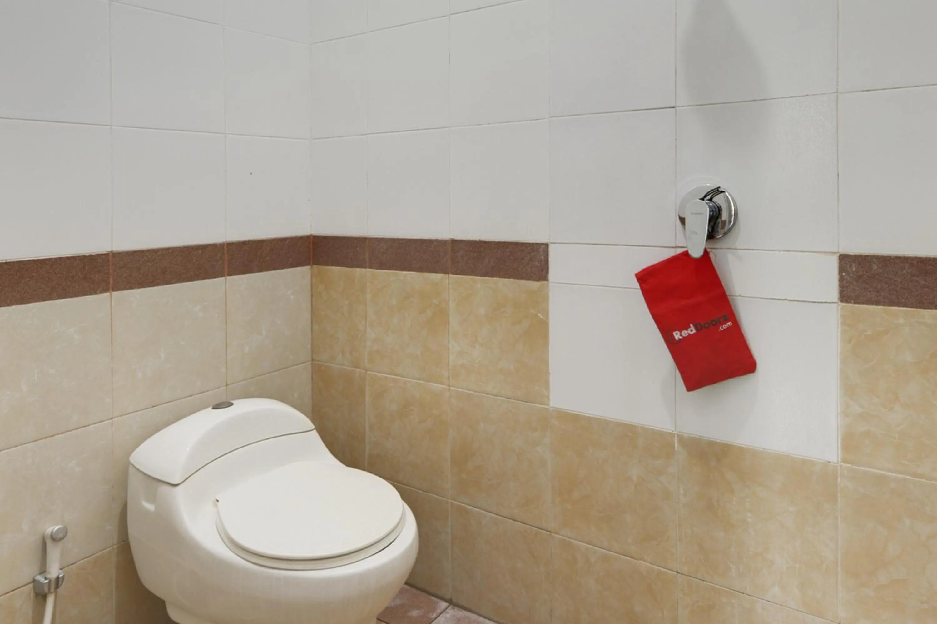 RedDoorz near Stadion Kompyang Sujana Bali