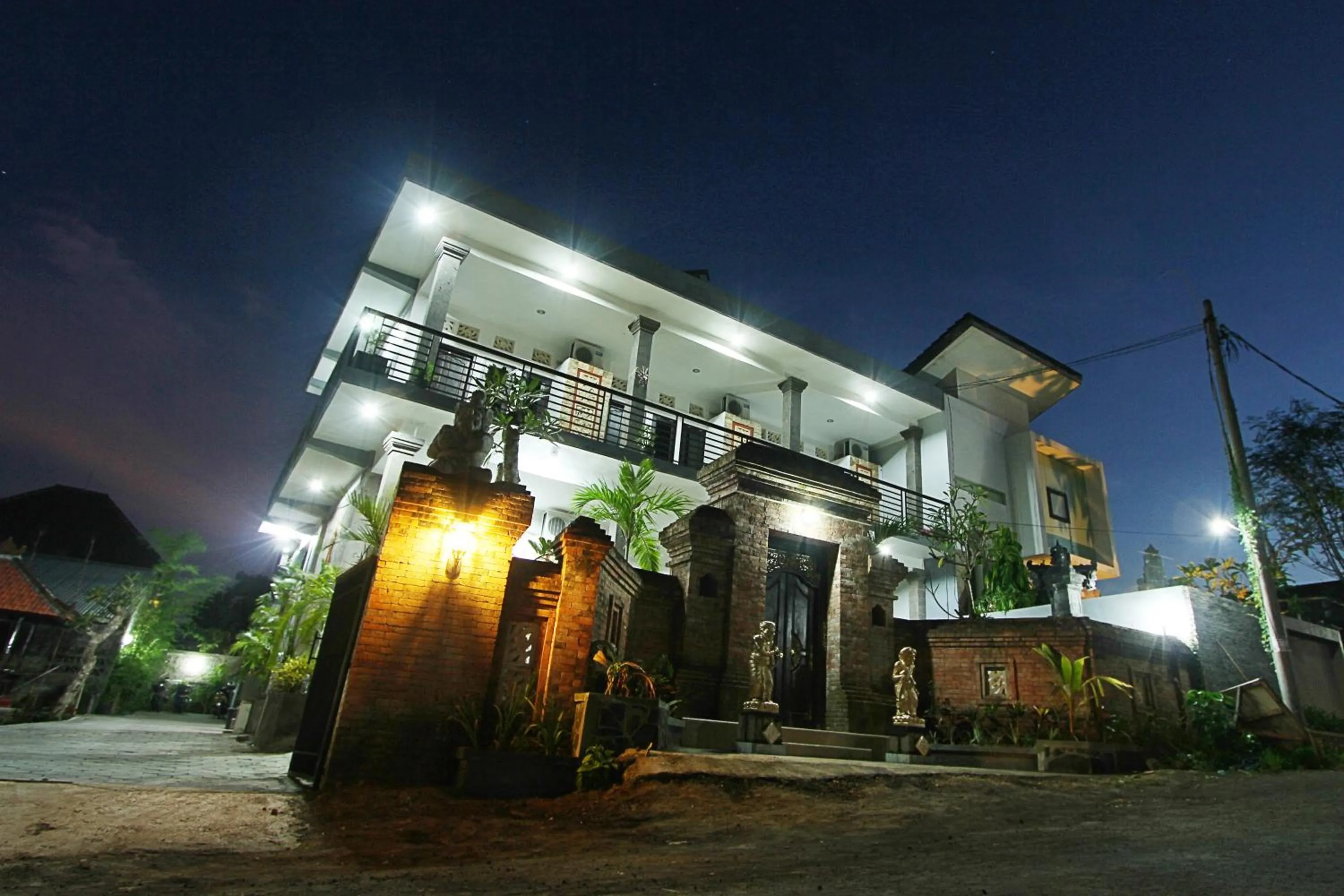 RedDoorz near Stadion Kompyang Sujana Bali