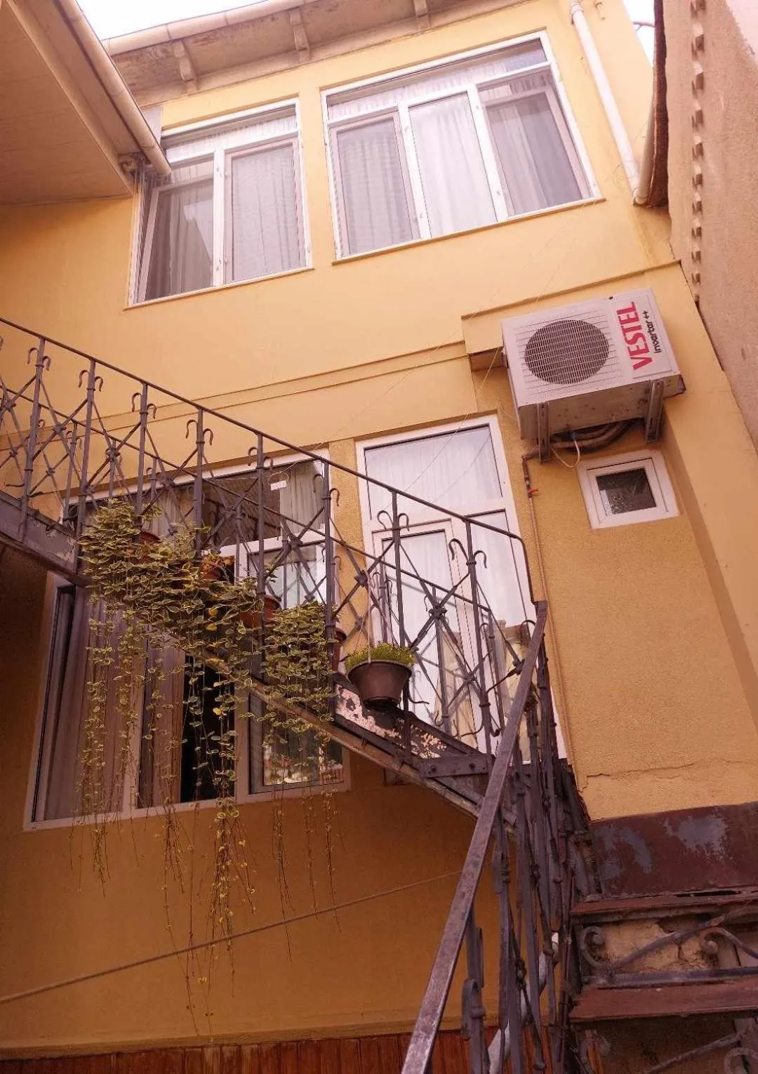 Dodo-Inga's Apartment