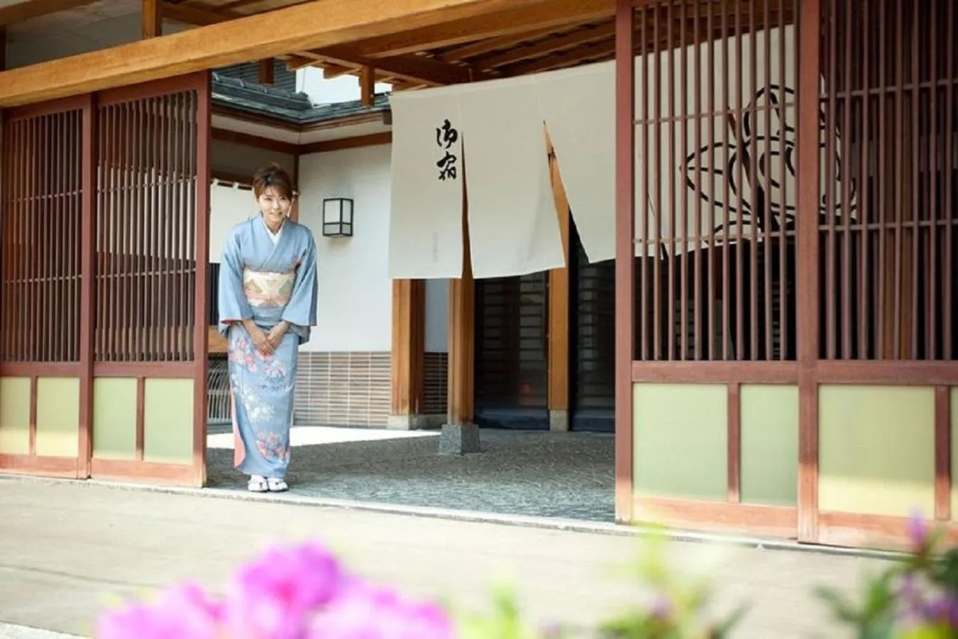 Property building in Houshoutei