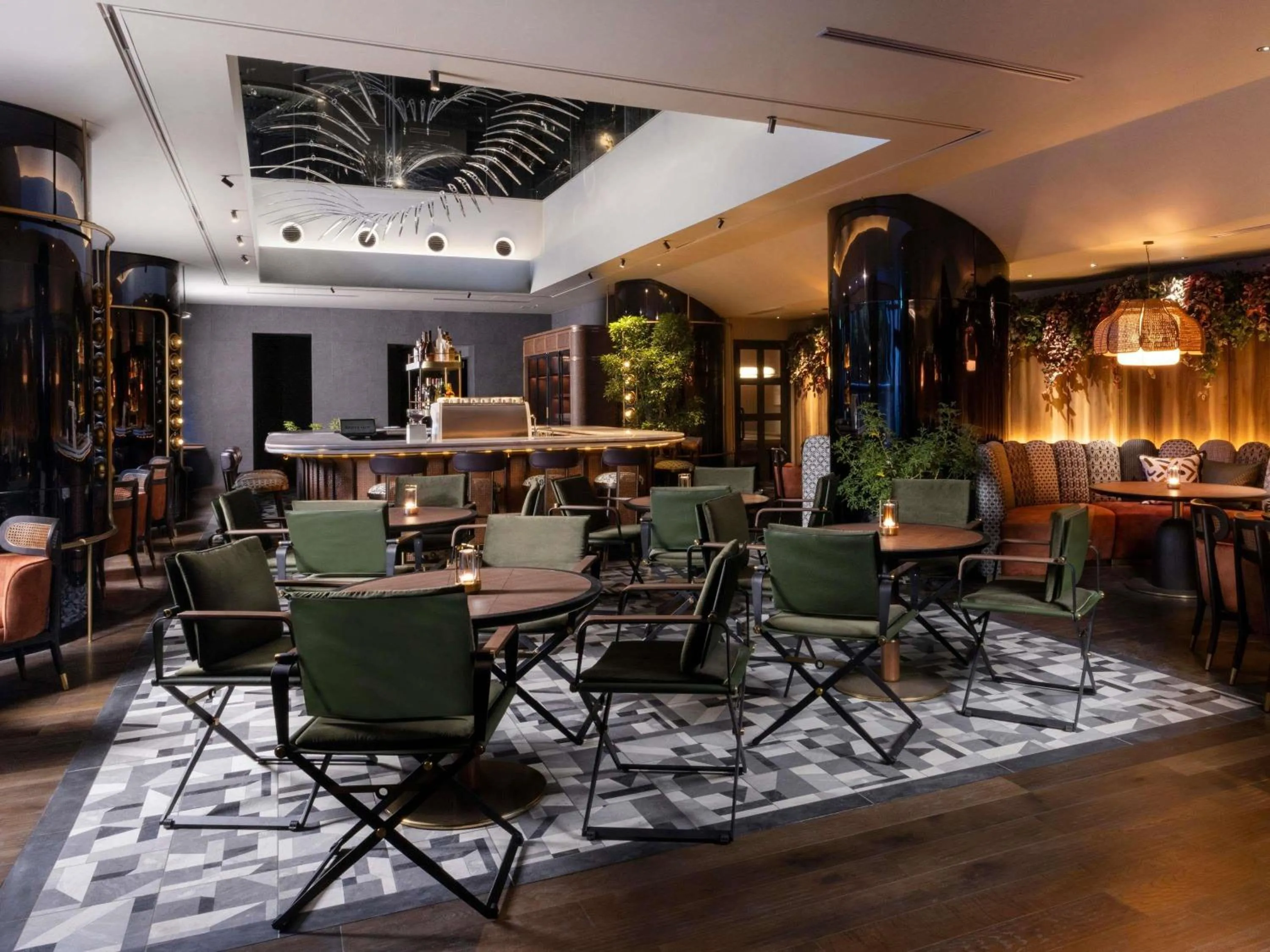 Restaurant/places to eat in Mercure Tokyo Hibiya