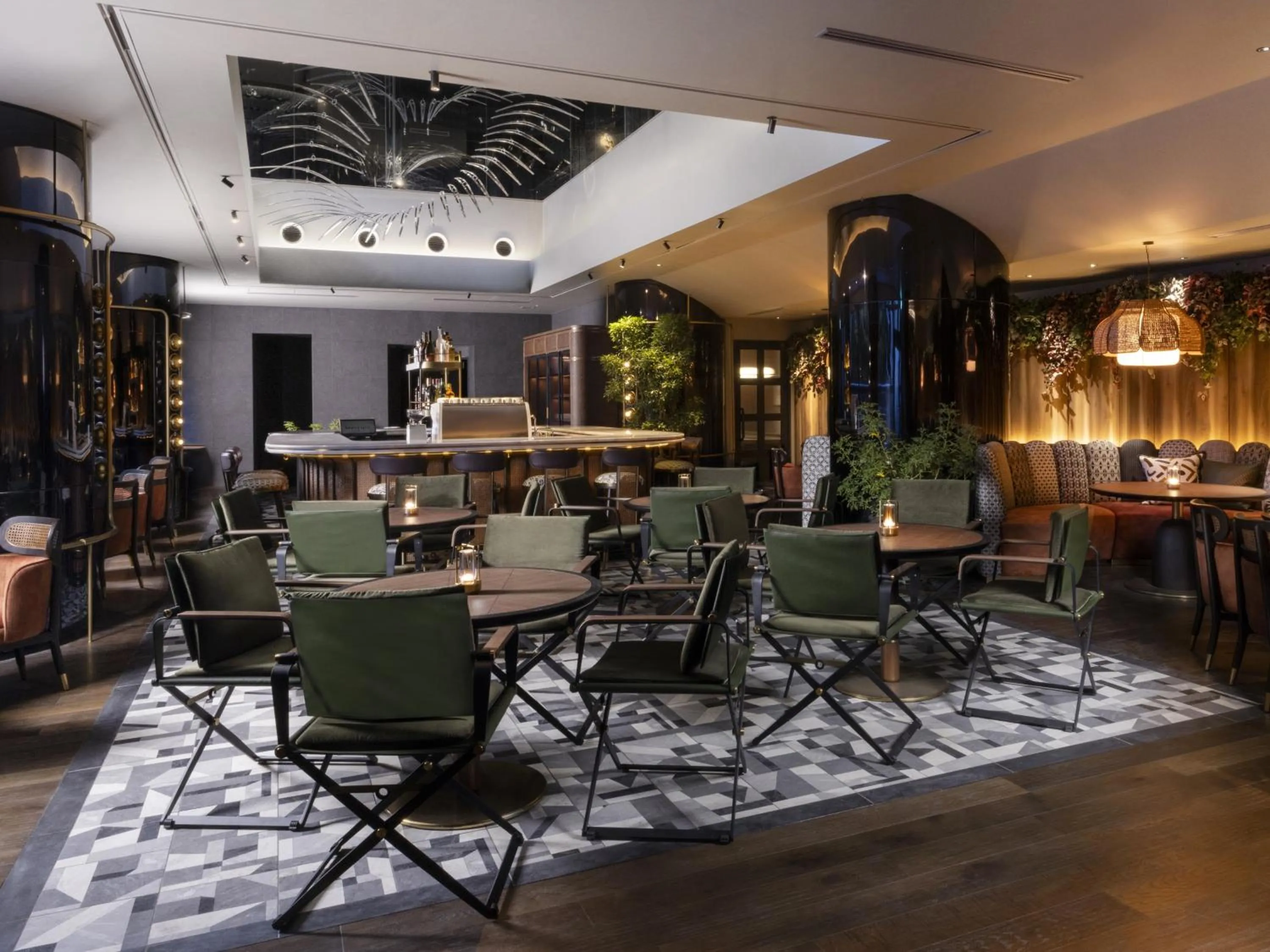 Restaurant/places to eat in Mercure Tokyo Hibiya