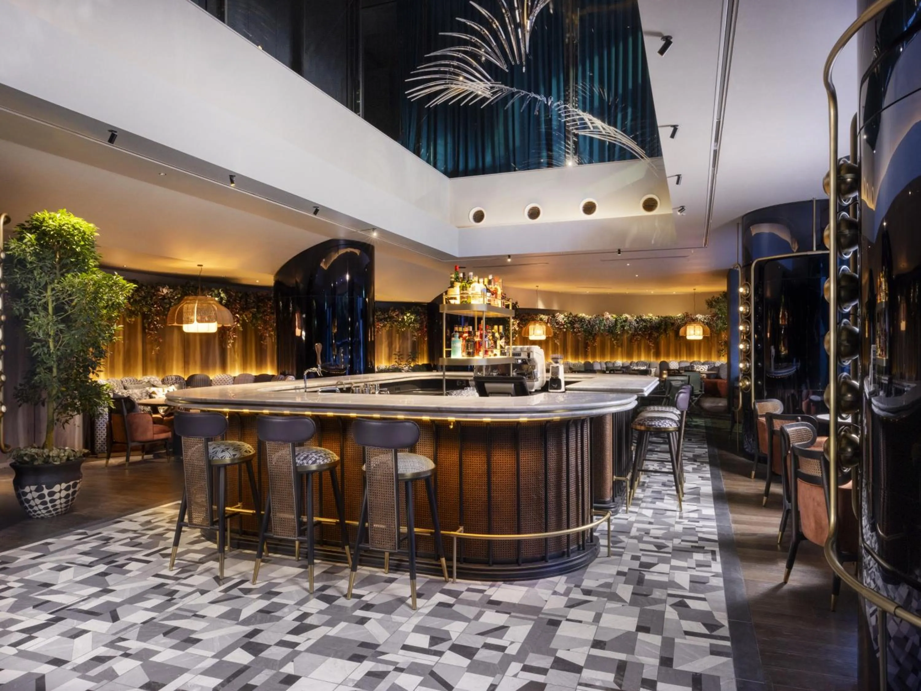 Restaurant/places to eat in Mercure Tokyo Hibiya