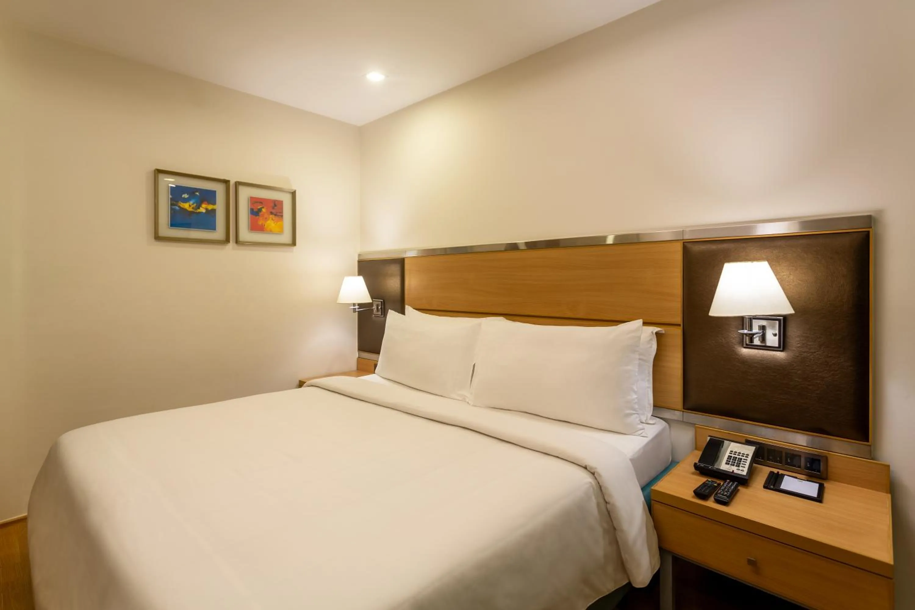 Bed in The Residency, Chennai