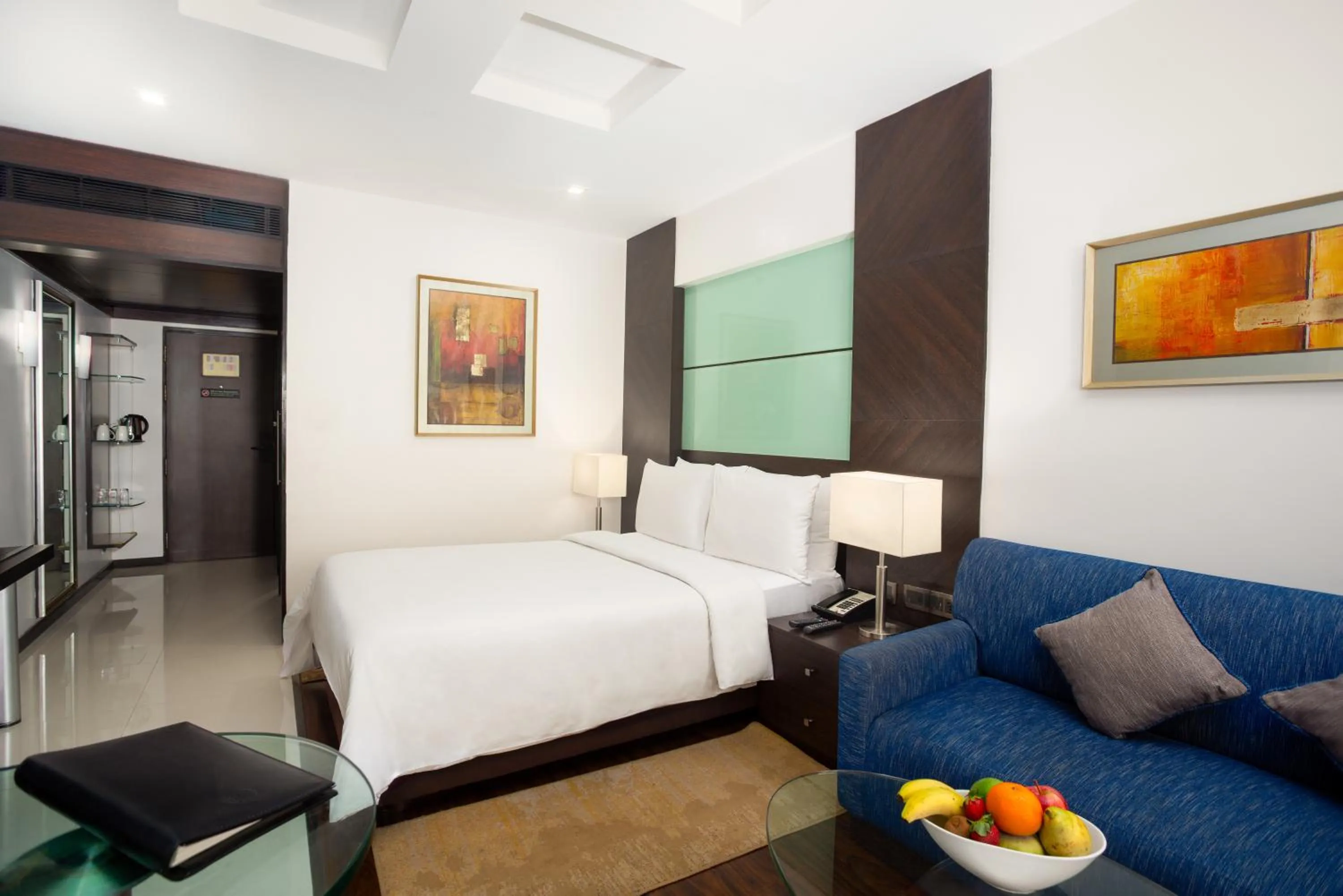 Bed in The Residency, Chennai