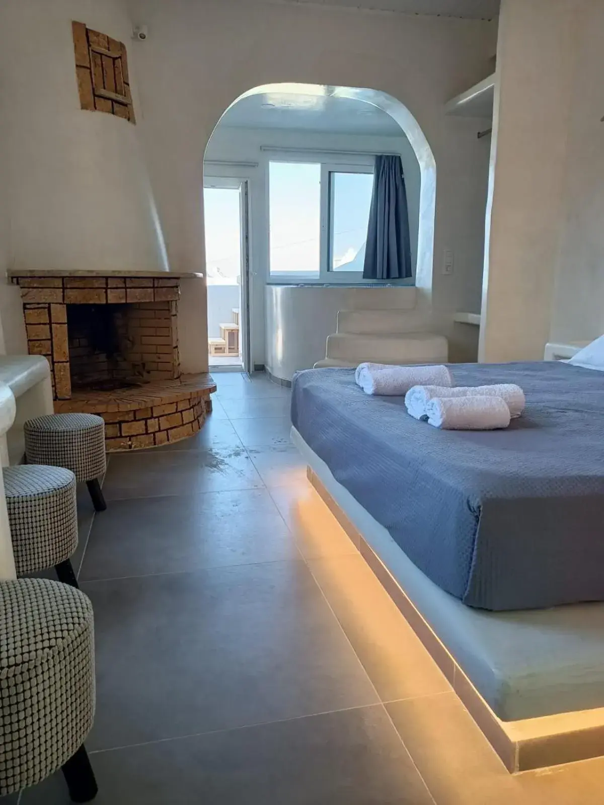 Studio Apartment with Sea View in The Muses of Santorini Private Jacuzzi Suites Studio Apartment with Sea View in The Muses of Santorini Private Jacuzzi Suites