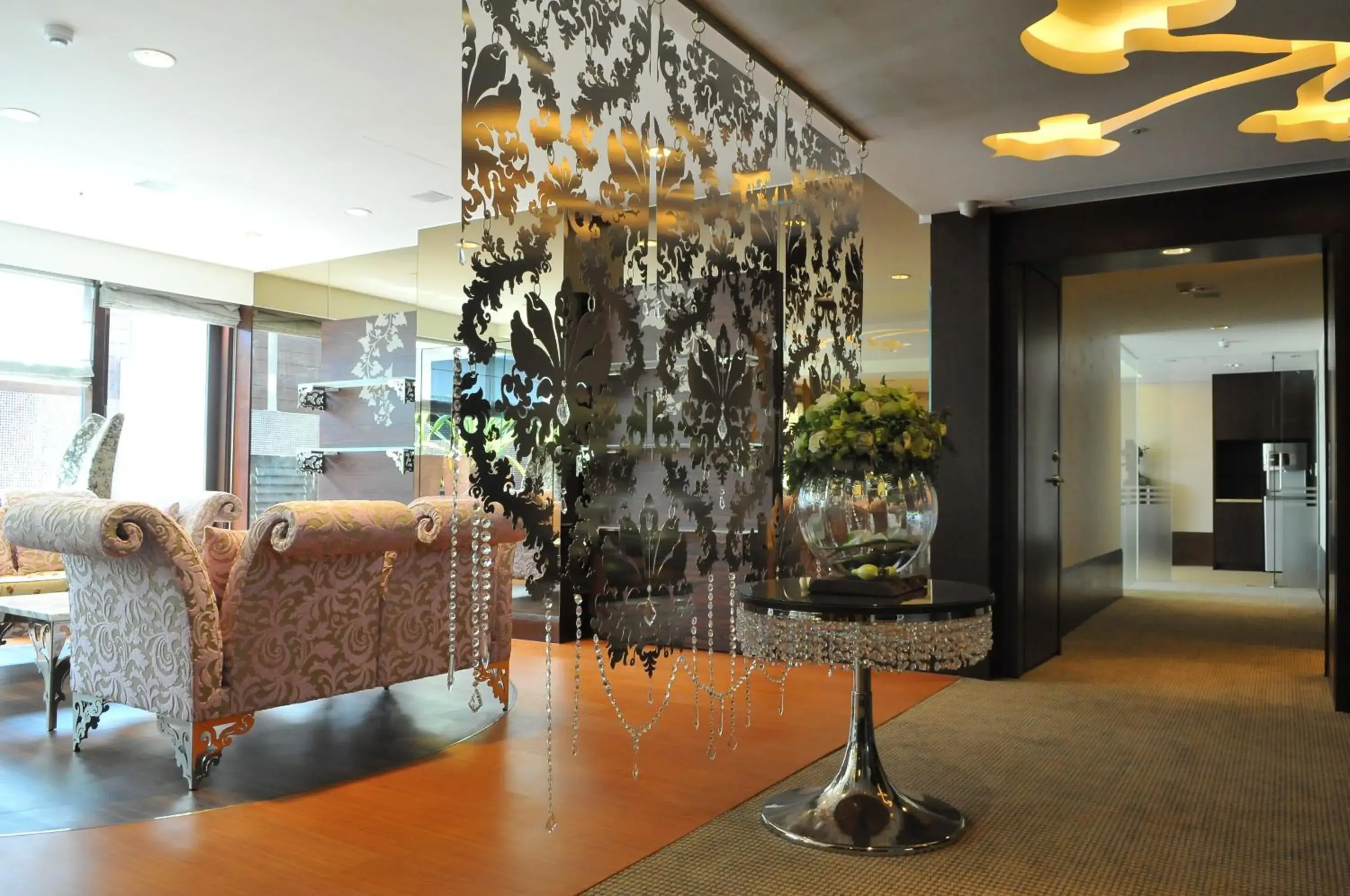 Lobby or reception in Monarch Skyline Hotel-Near Taimall Lobby or reception in Monarch Skyline Hotel-Near Taimall