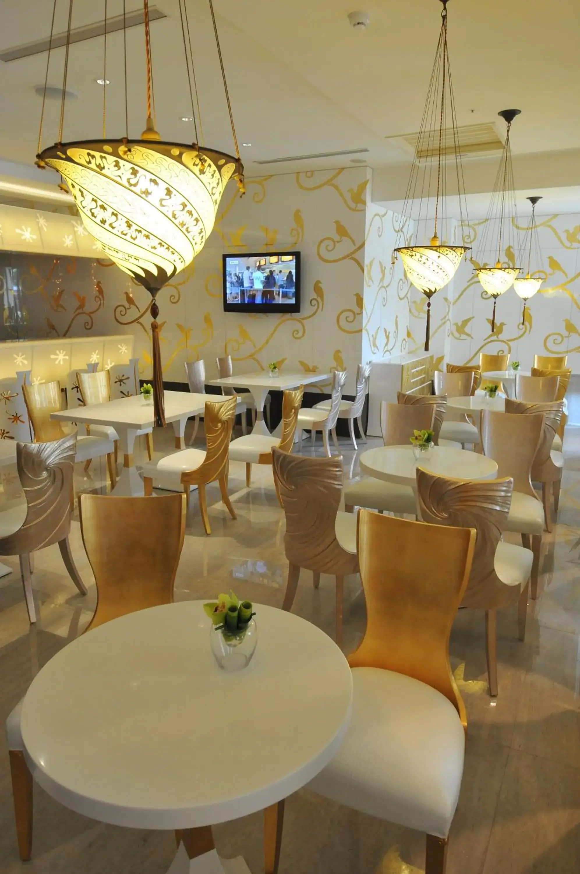 Restaurant/places to eat in Monarch Skyline Hotel-Near Taimall Restaurant/places to eat in Monarch Skyline Hotel-Near Taimall