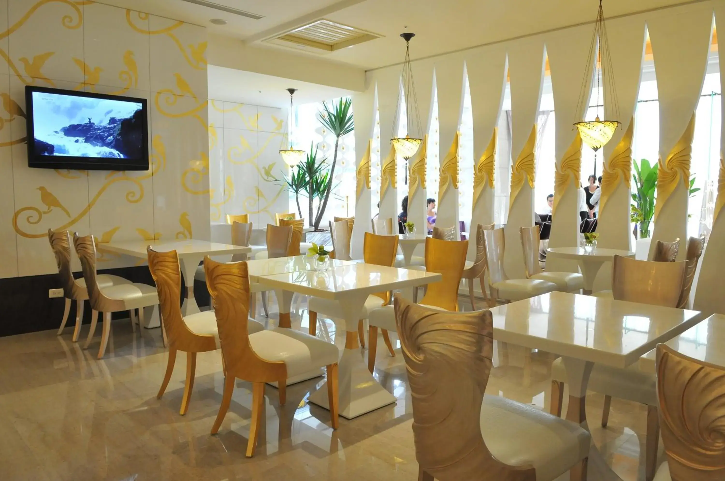 Restaurant/places to eat in Monarch Skyline Hotel-Near Taimall Restaurant/places to eat in Monarch Skyline Hotel-Near Taimall