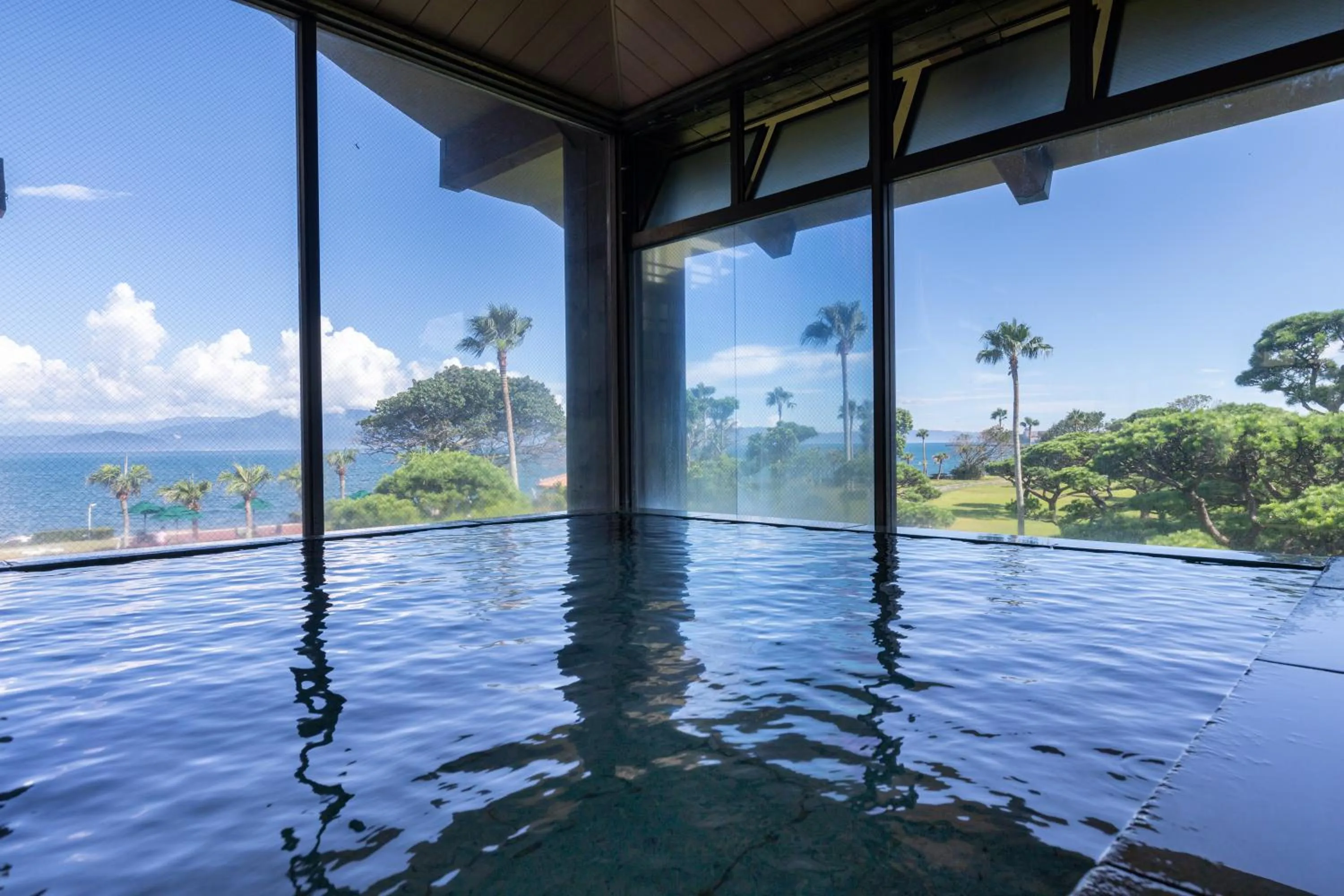 Hot Spring Bath in Kagoshima Sunamushionsen Ibusuki Hakusuikan