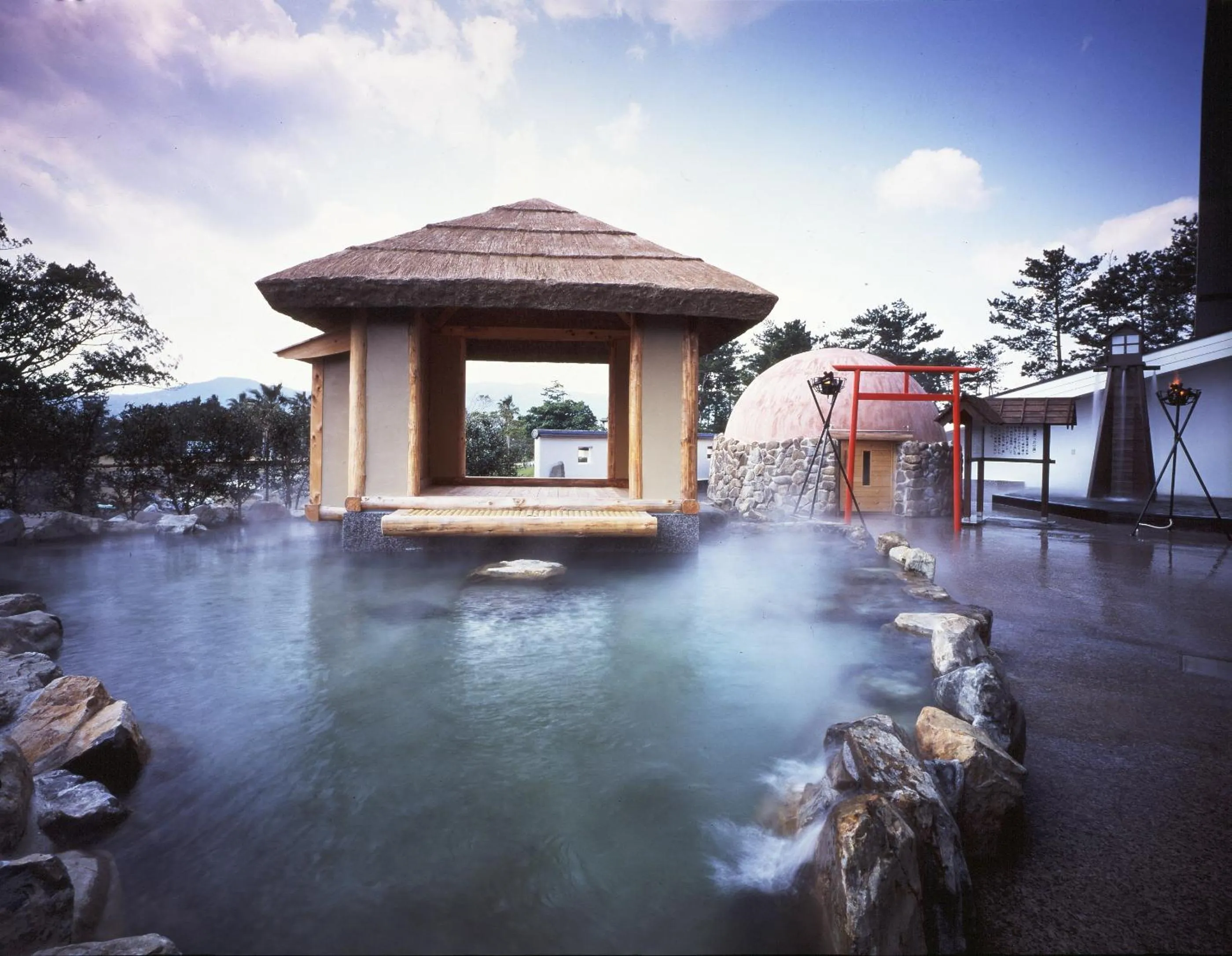 Hot Spring Bath in Kagoshima Sunamushionsen Ibusuki Hakusuikan