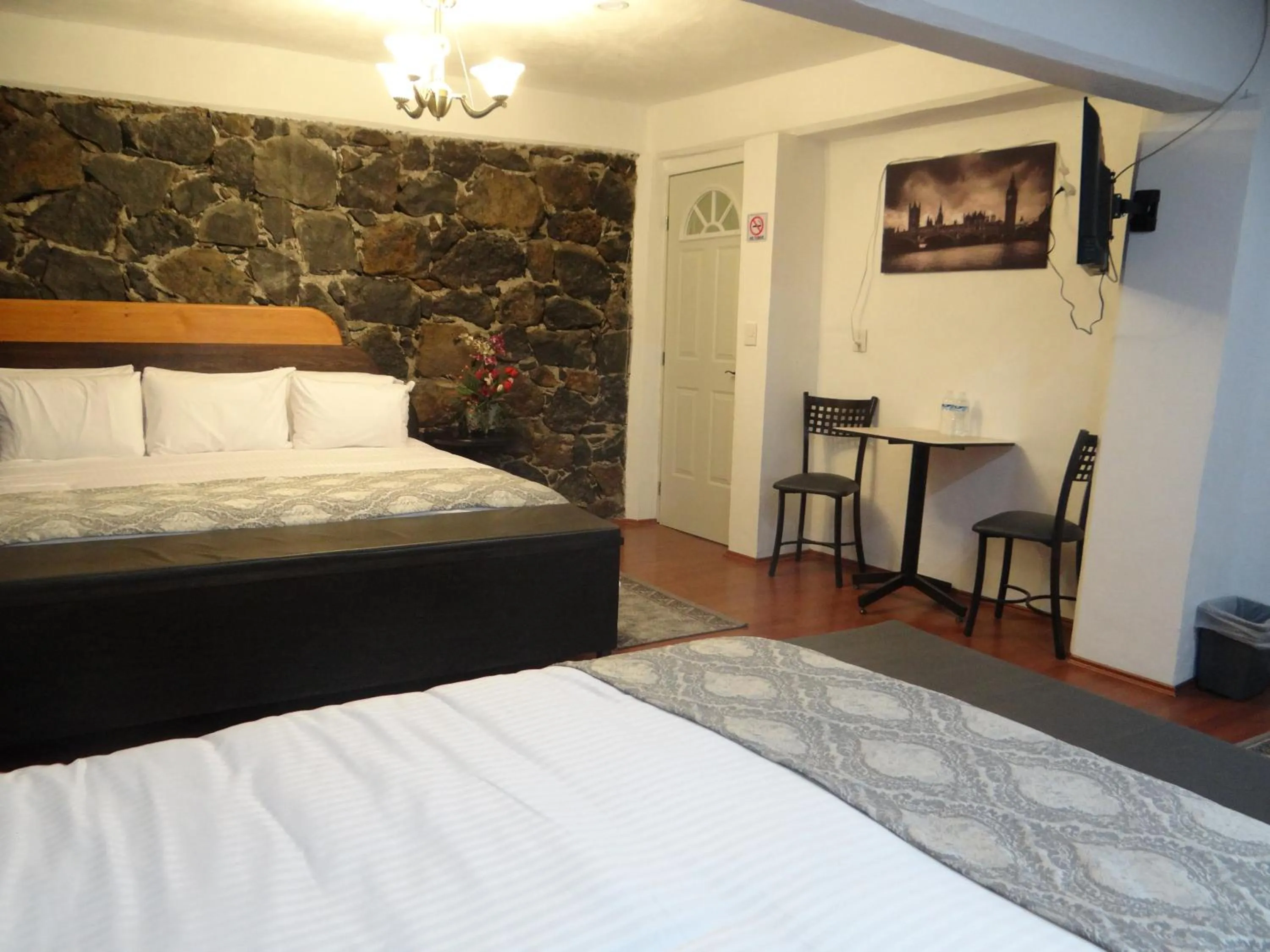 Bed in Regis Hotel Boutique