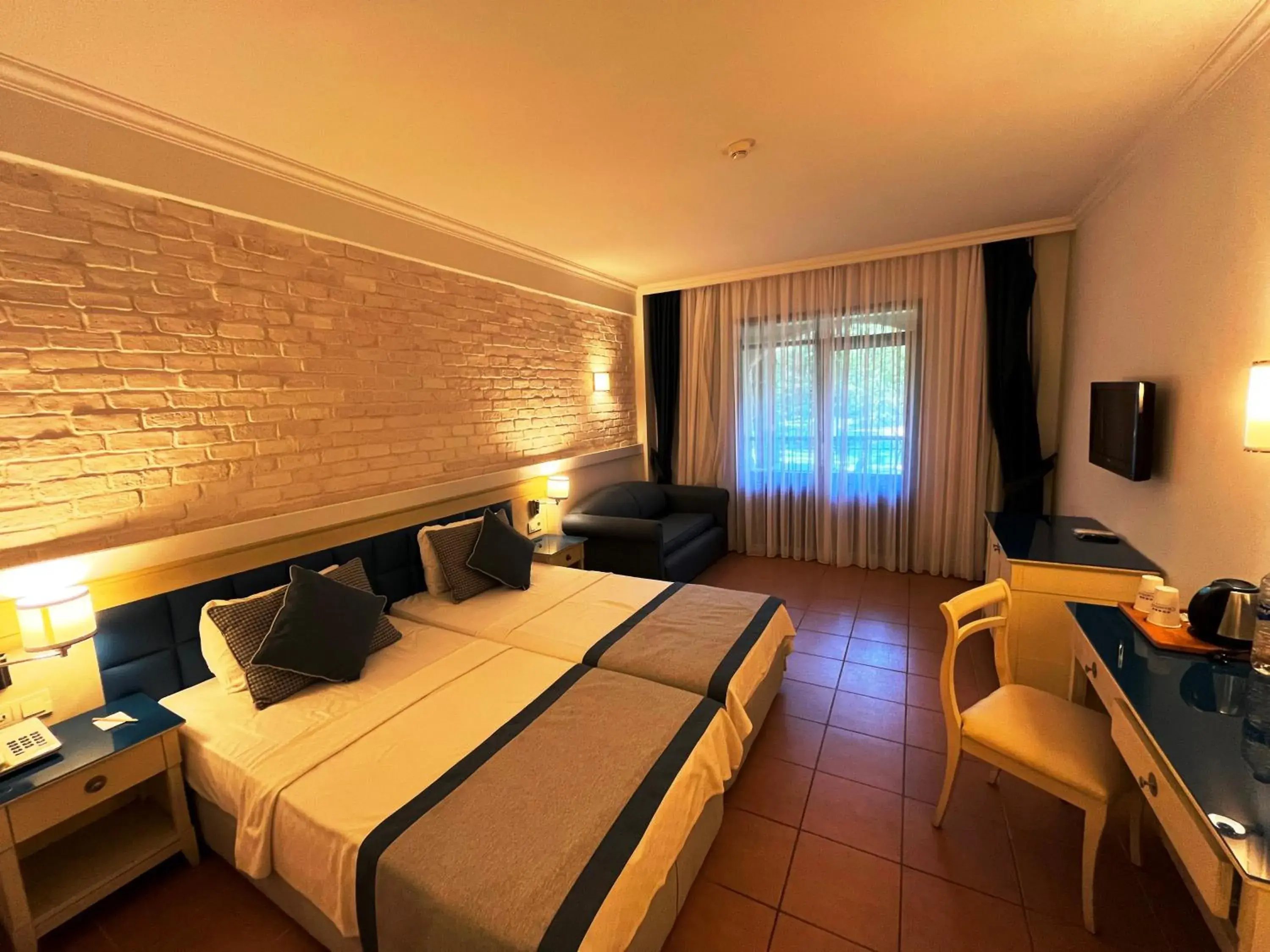 Standard Twin Room in Champion Holiday Village Standard Twin Room in Champion Holiday Village