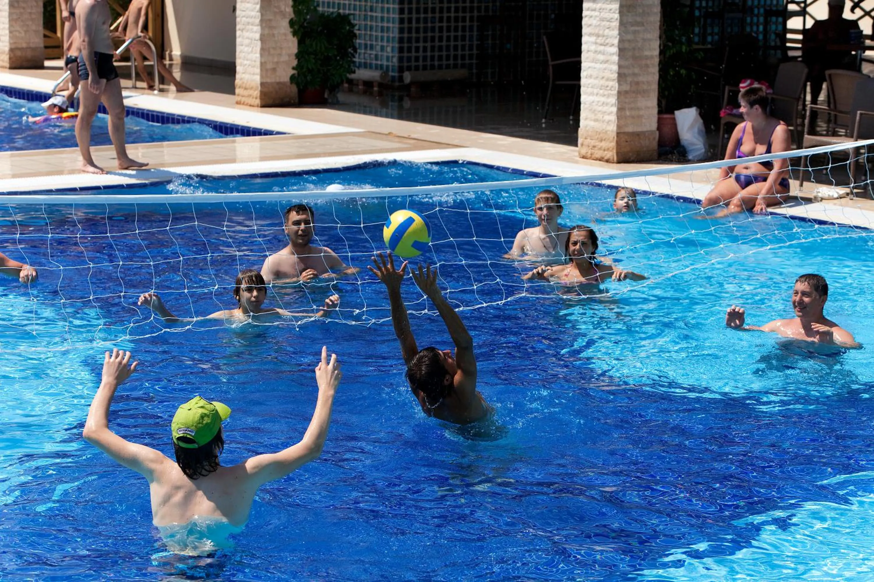 Swimming pool in Champion Holiday Village