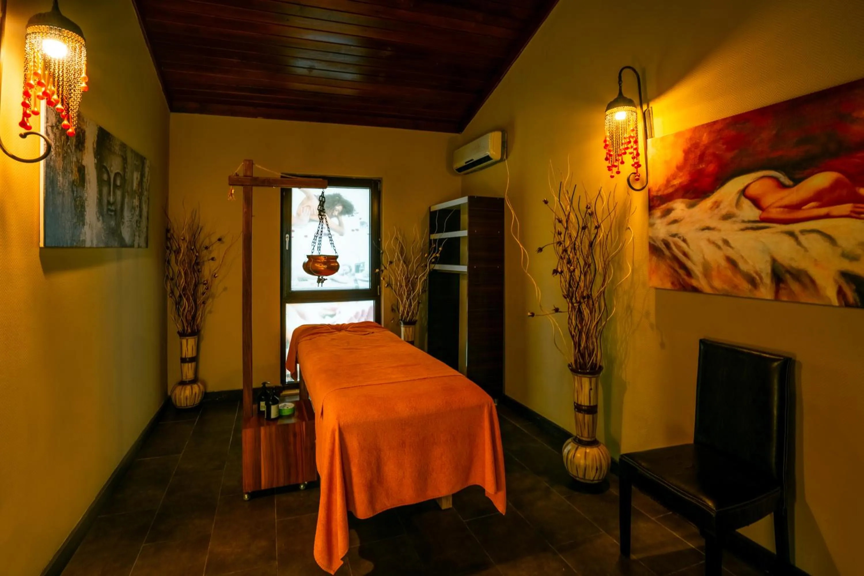 Massage in Champion Holiday Village