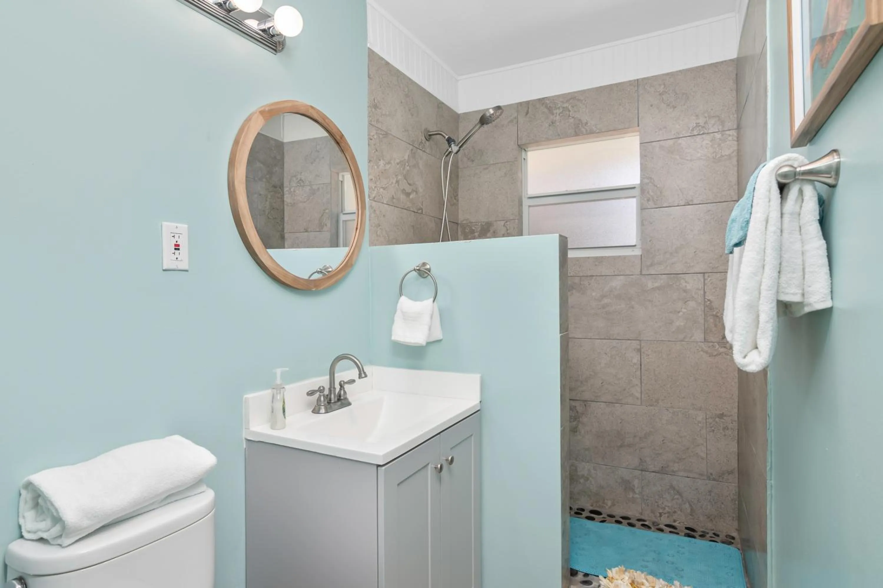 Bathroom in Latitude 26 Waterfront Boutique Resort - Bonita Springs