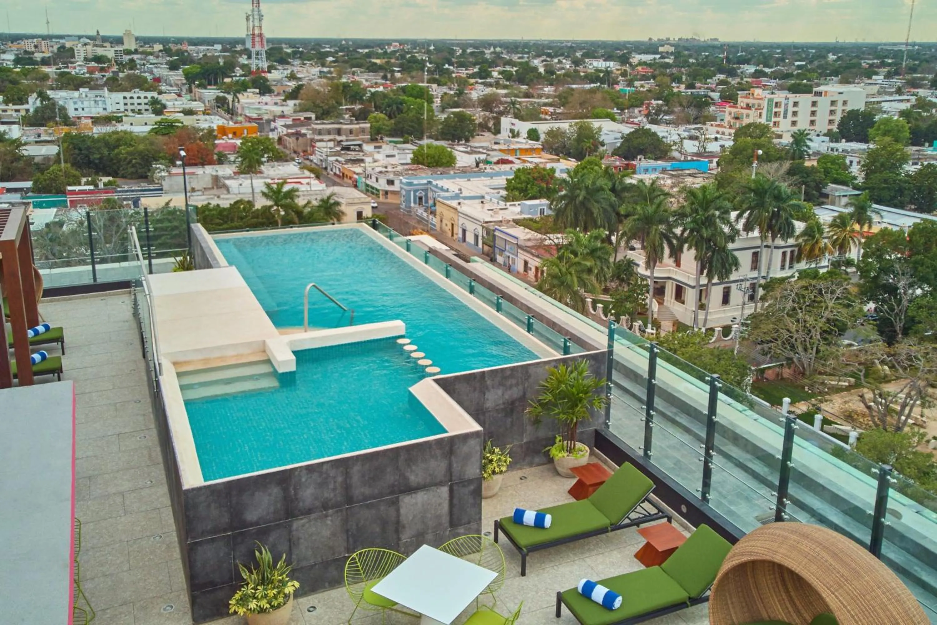 Property building in City Express Plus by Marriott Merida