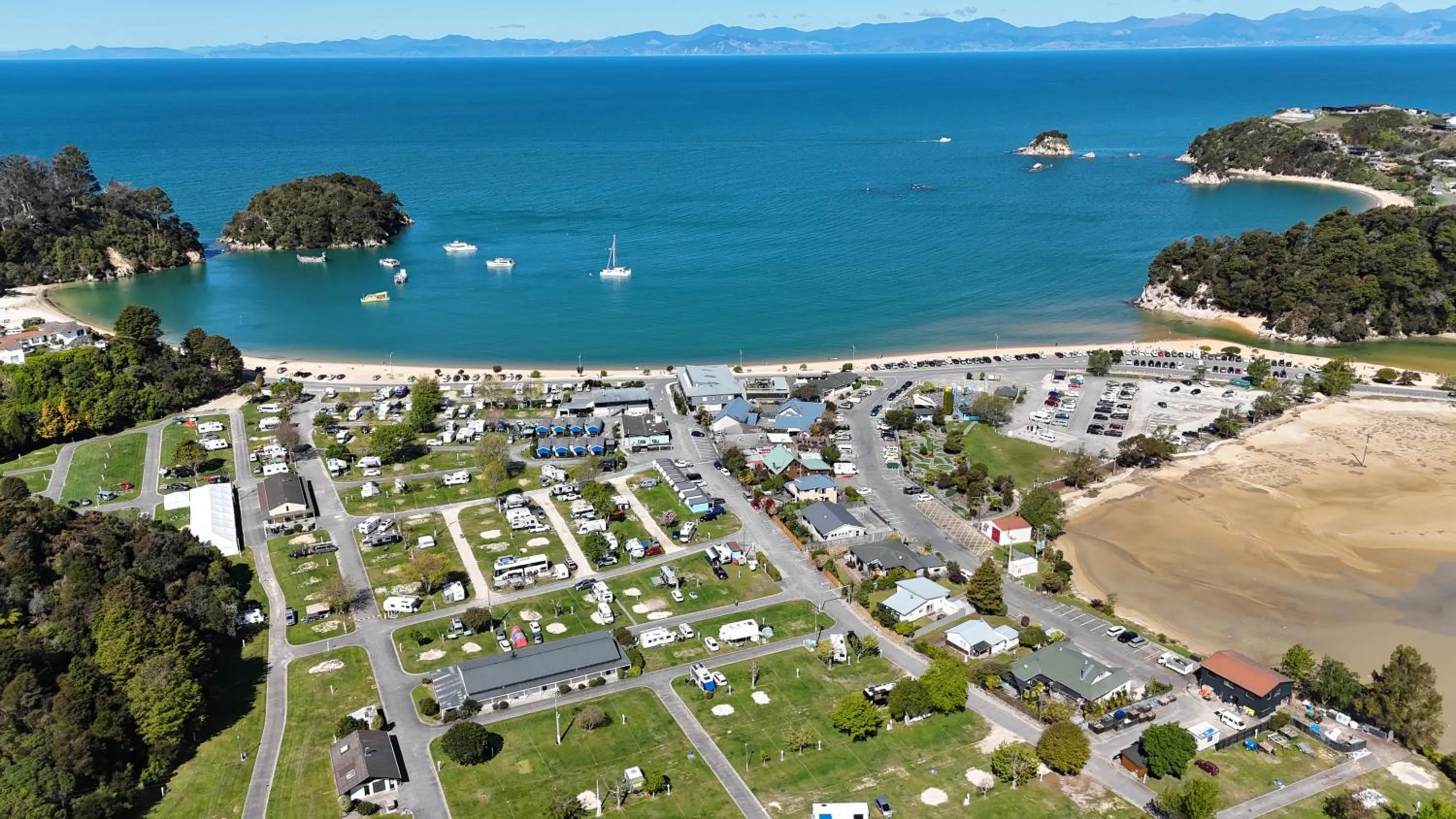 Kaiteriteri Recreation Reserve Cabins