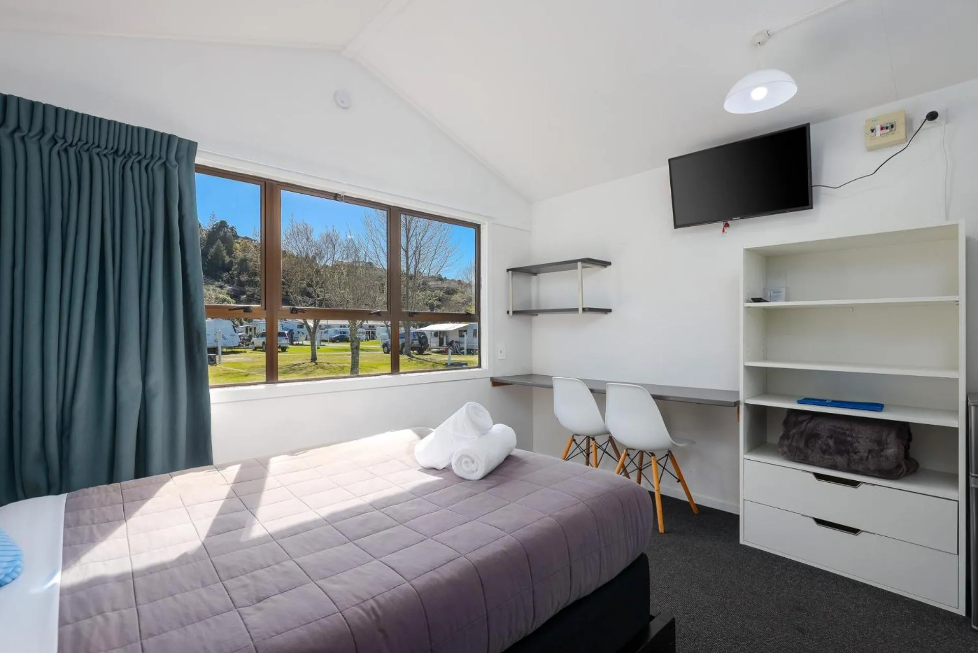 Bedroom, Bed in Kaiteriteri Recreation Reserve Cabins