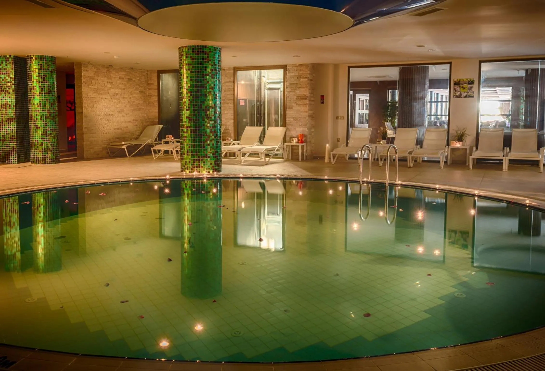 Spa and wellness centre/facilities in Golden Rock Beach