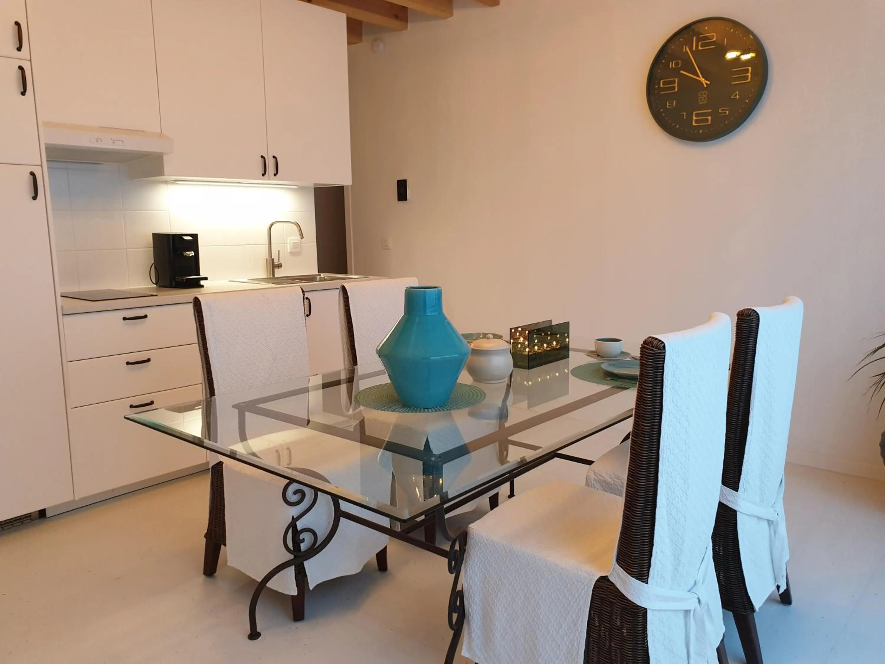 Coffee/tea facilities in B&B Luxe Suites 1-2-3