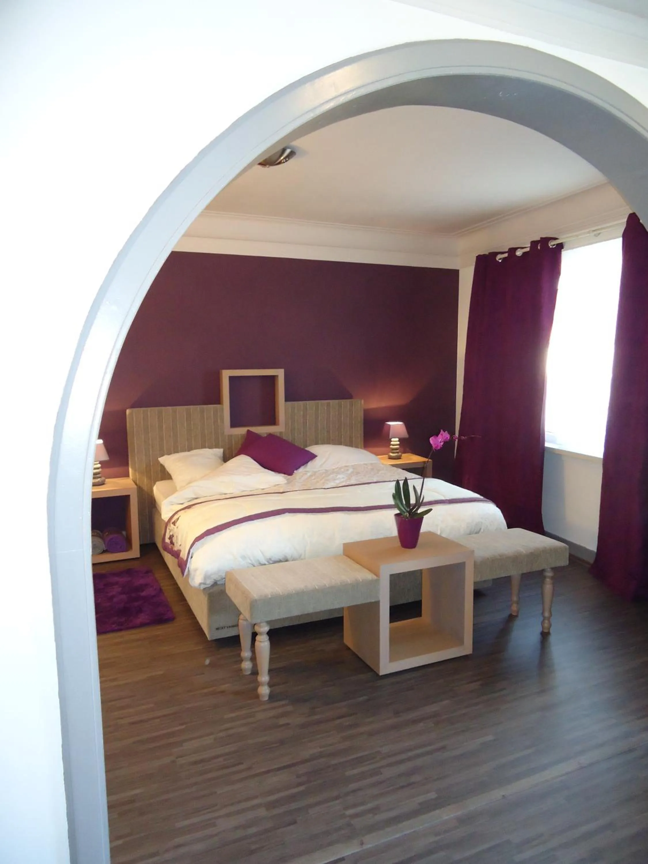 Decorative detail, Bed in B&B Luxe Suites 1-2-3