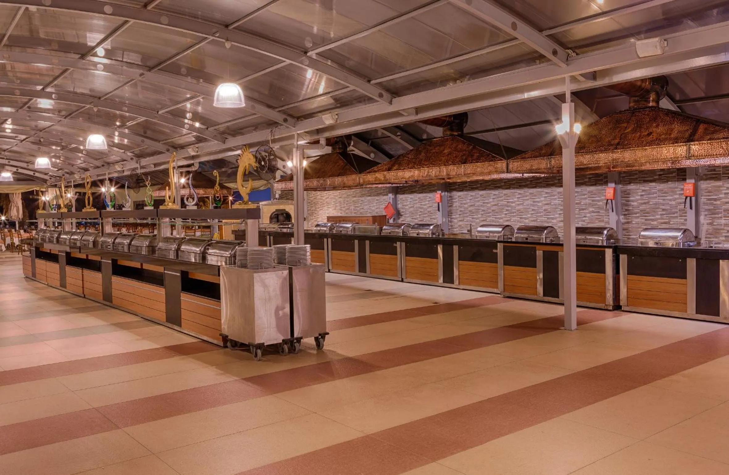 Restaurant/places to eat in Pasa Beach Hotel