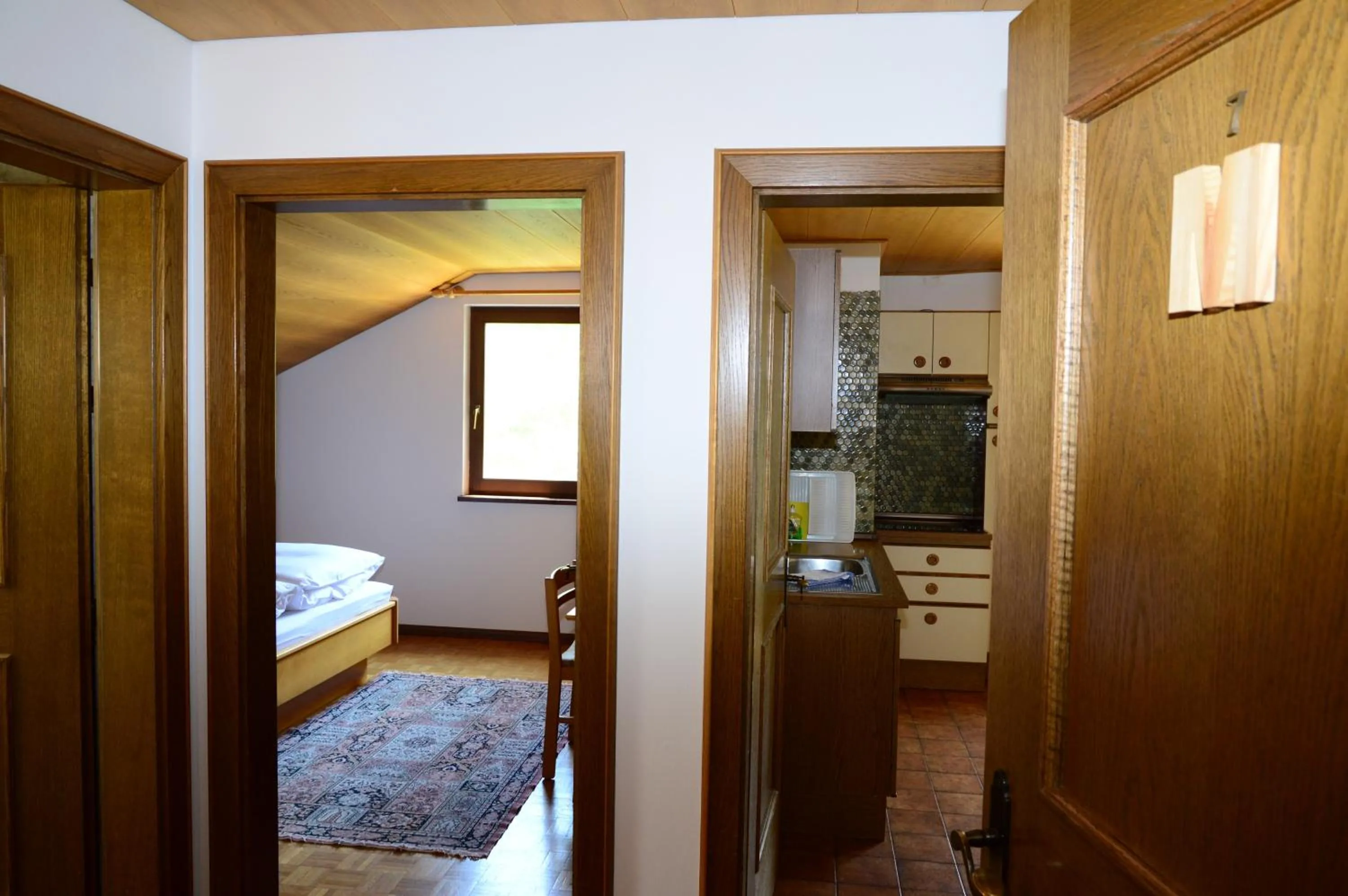Kitchen or kitchenette, Bed in Residence Granvara