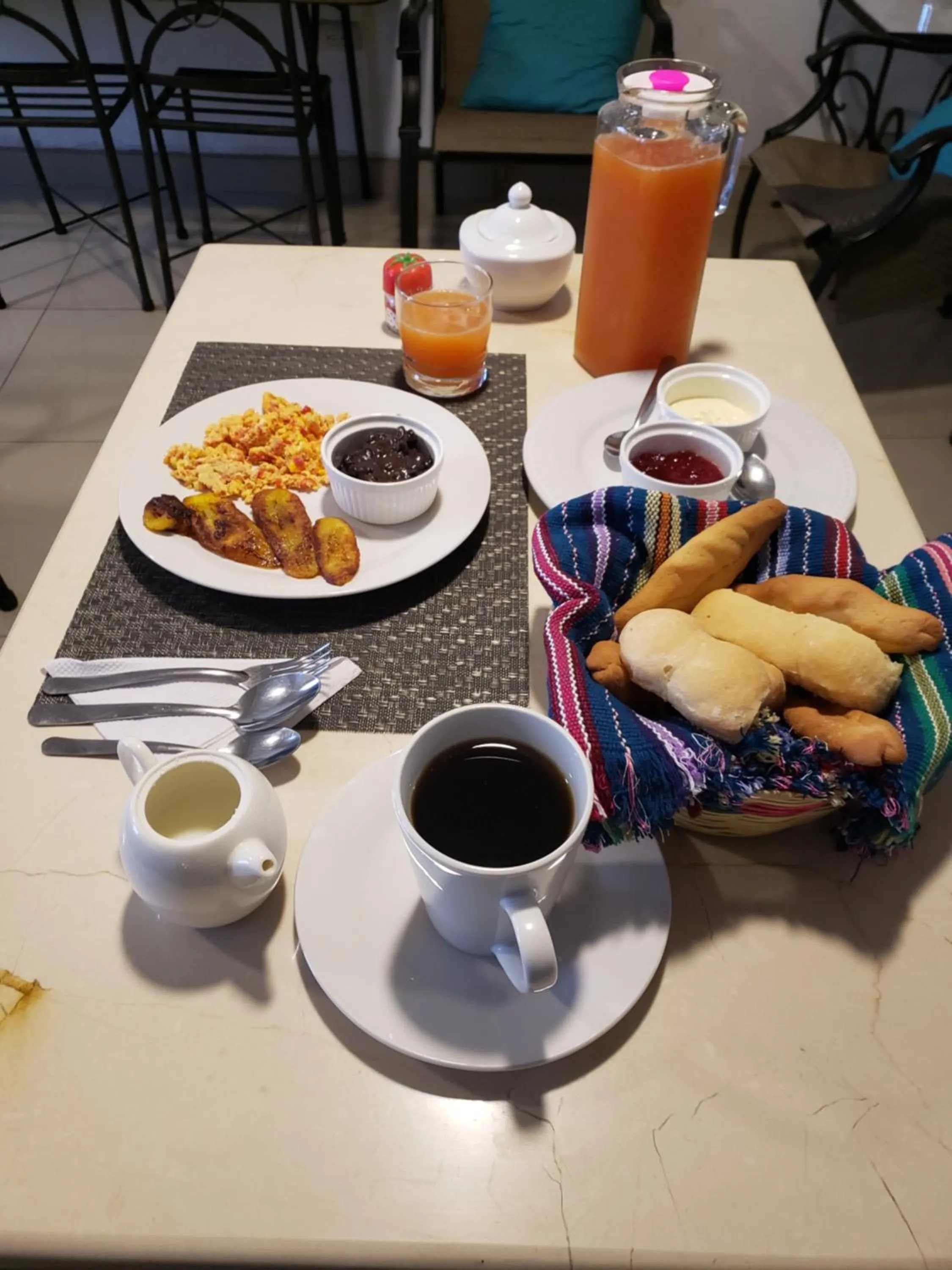 Breakfast in La Capitanía