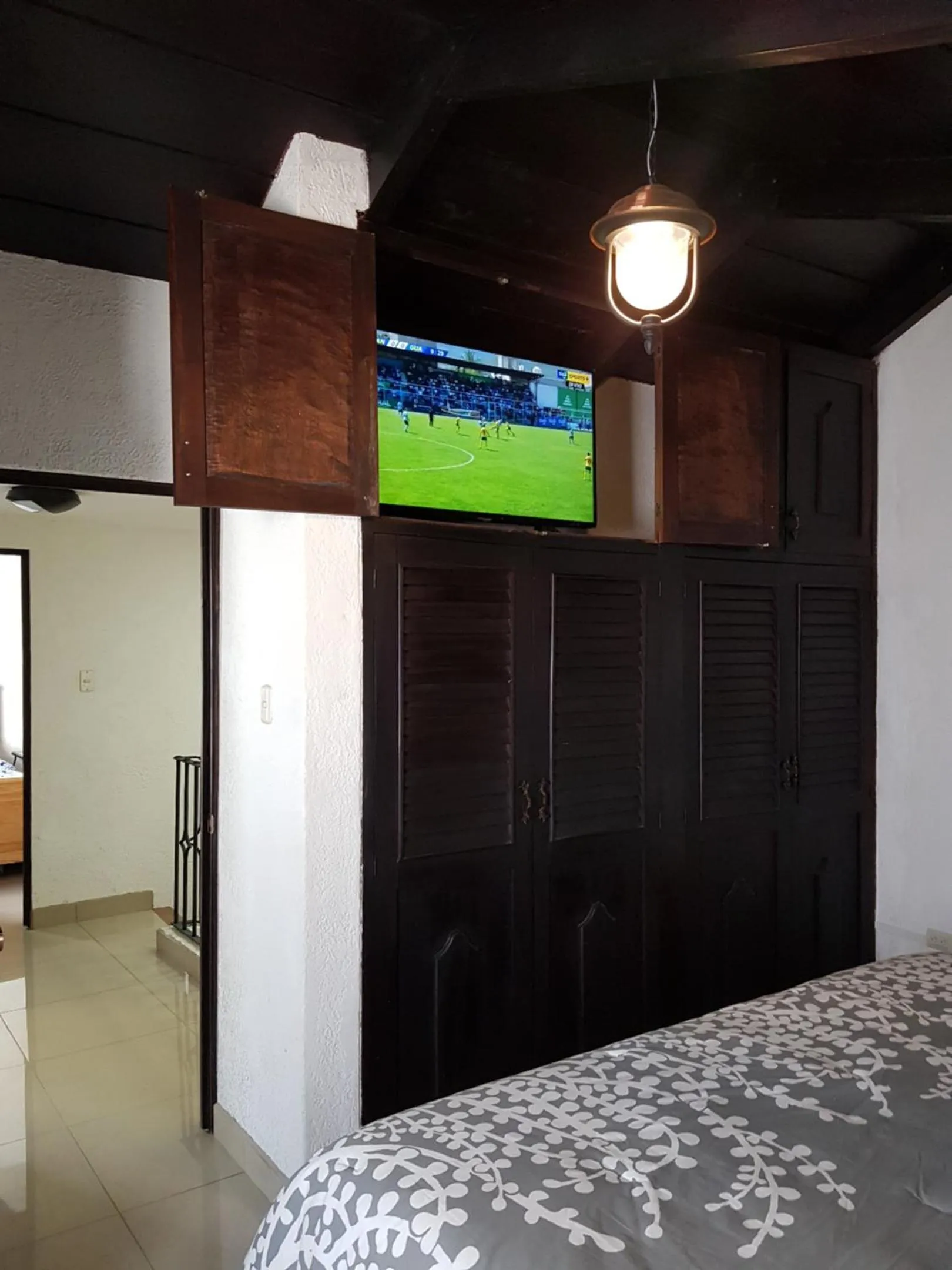 TV and multimedia, Bed in La Capitanía