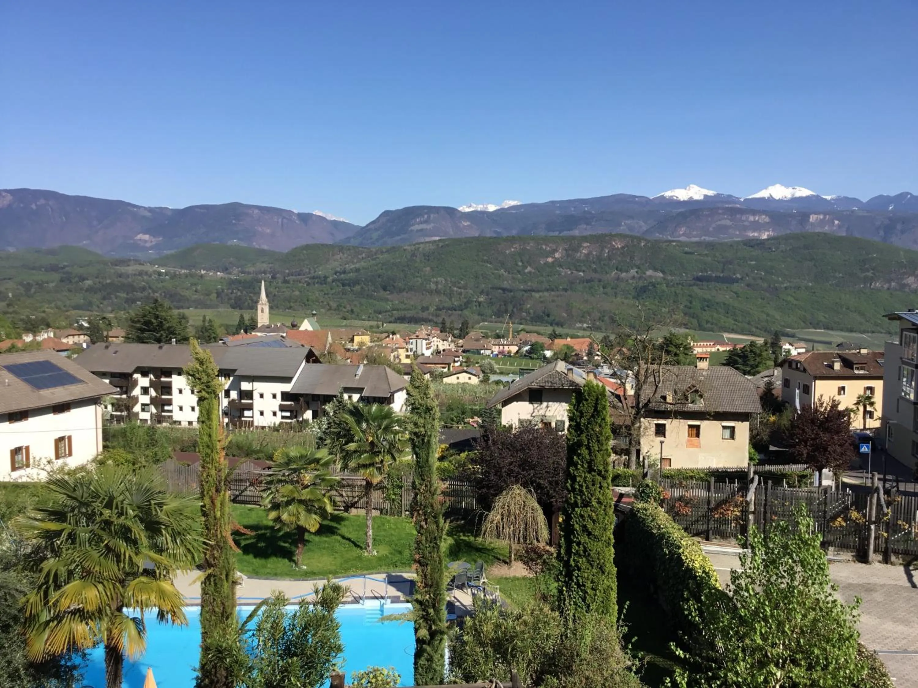 Pool view in Garni Brunnenhof