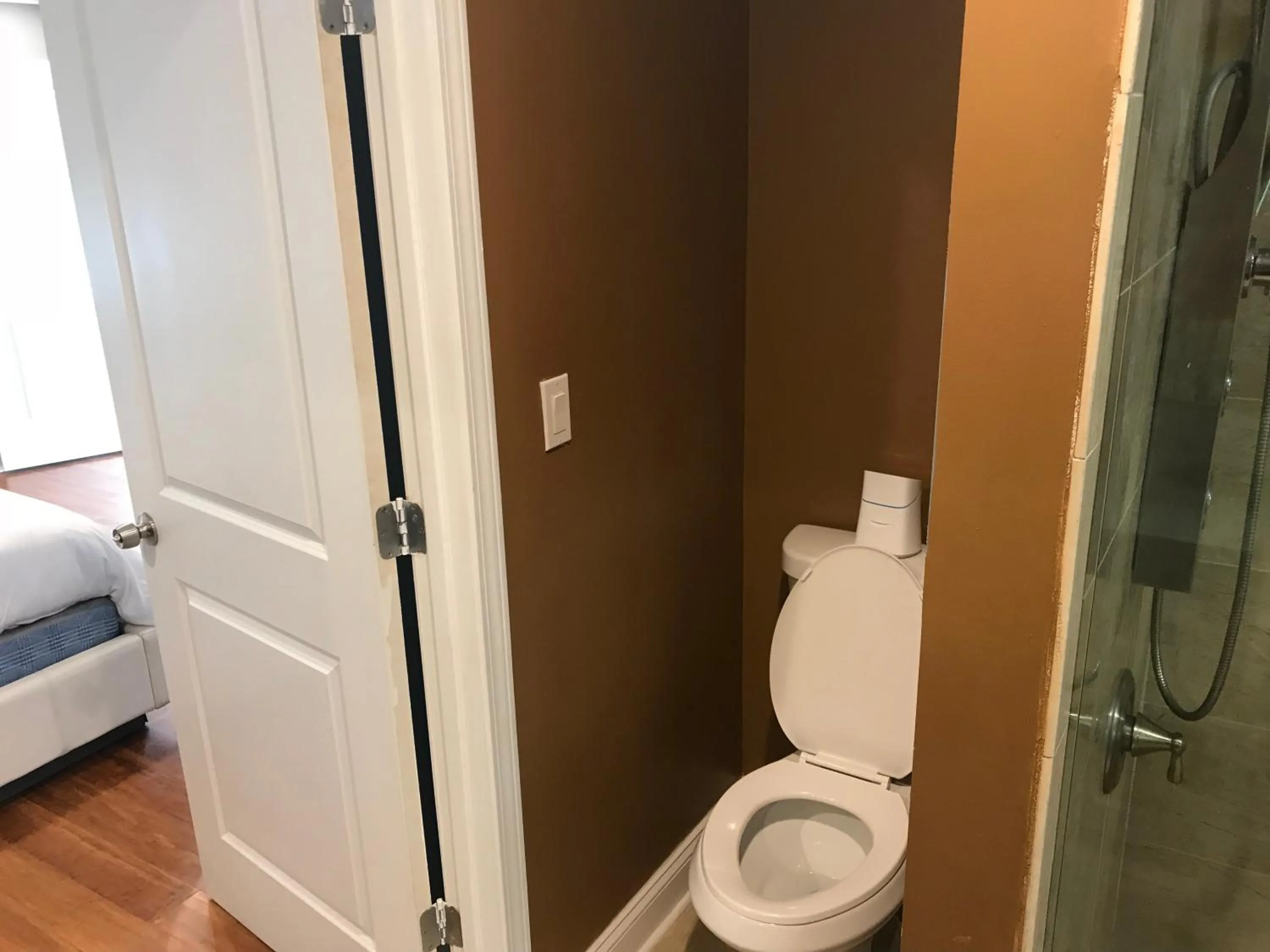 Toilet in Flint Hill