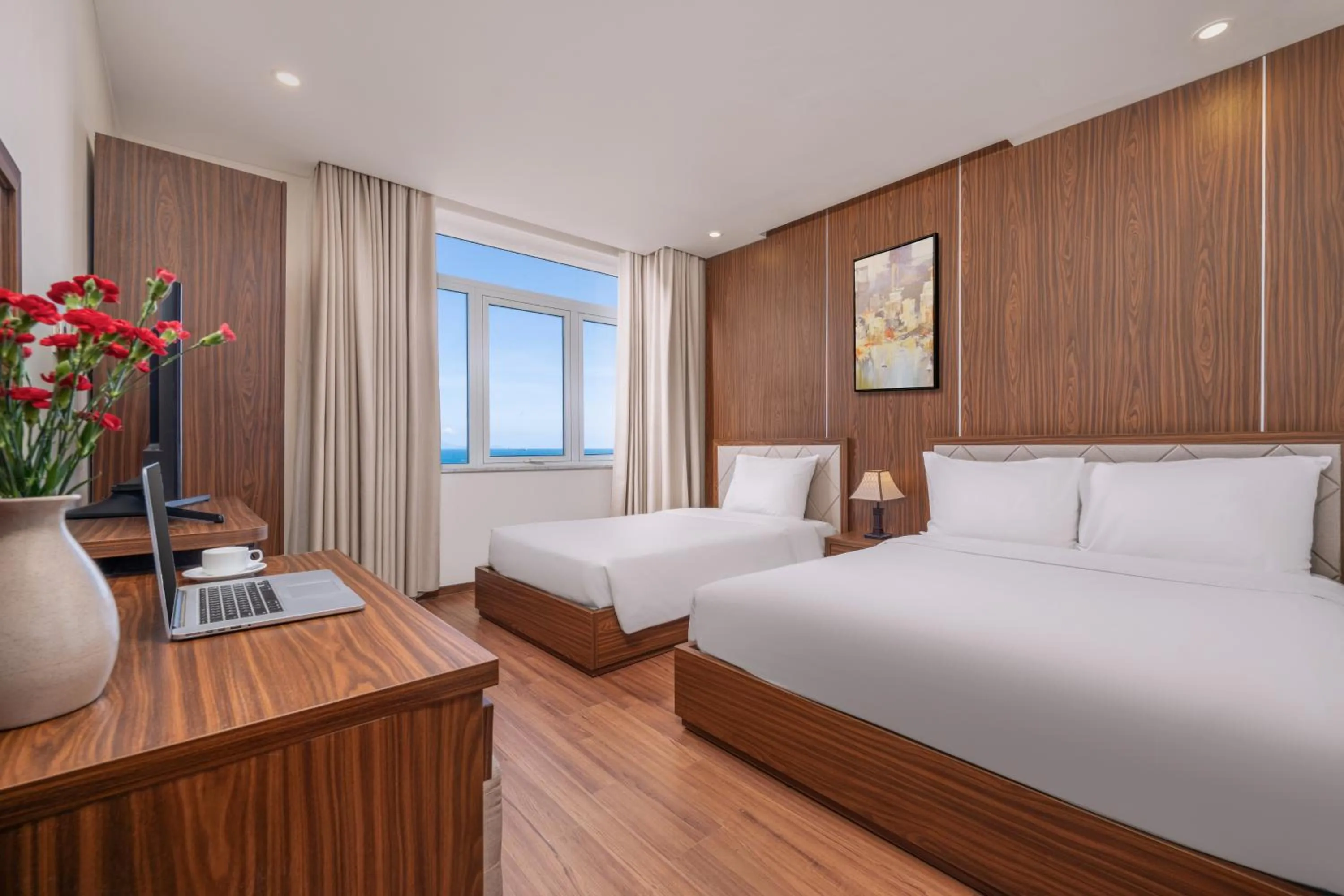 Bedroom, Bed in De Lamour Hotel Da Nang