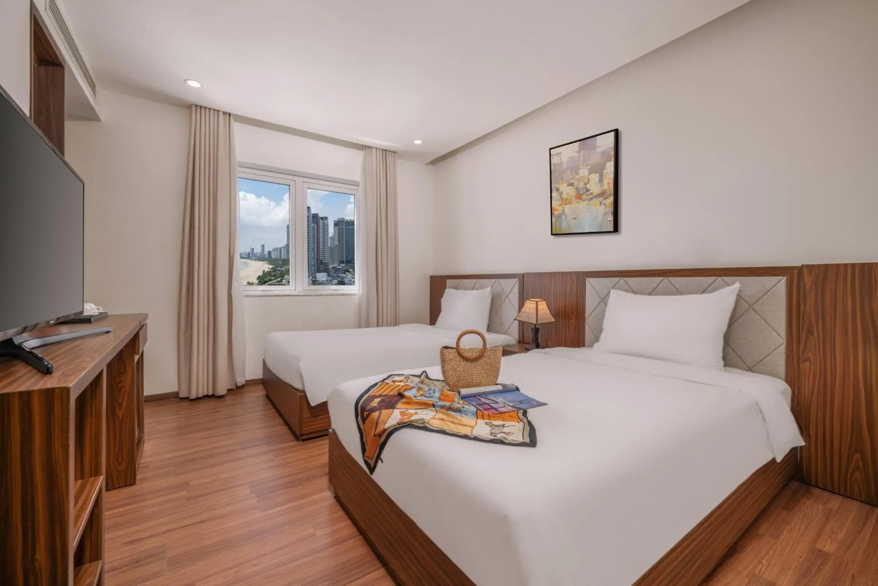 Superior Twin Room with City View in De Lamour Hotel Da Nang Superior Twin Room with City View in De Lamour Hotel Da Nang
