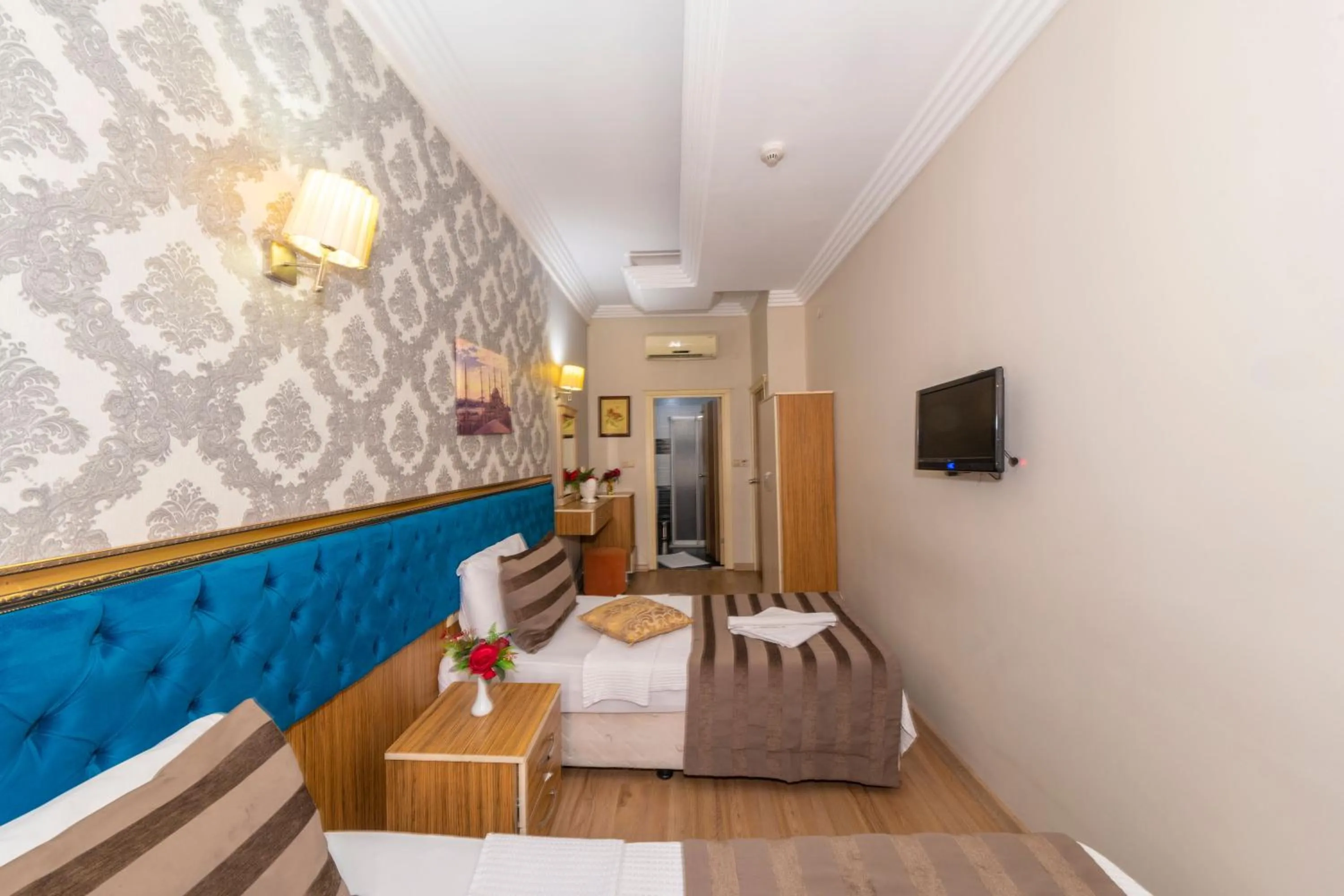 Bed in Ista Palace Hotel