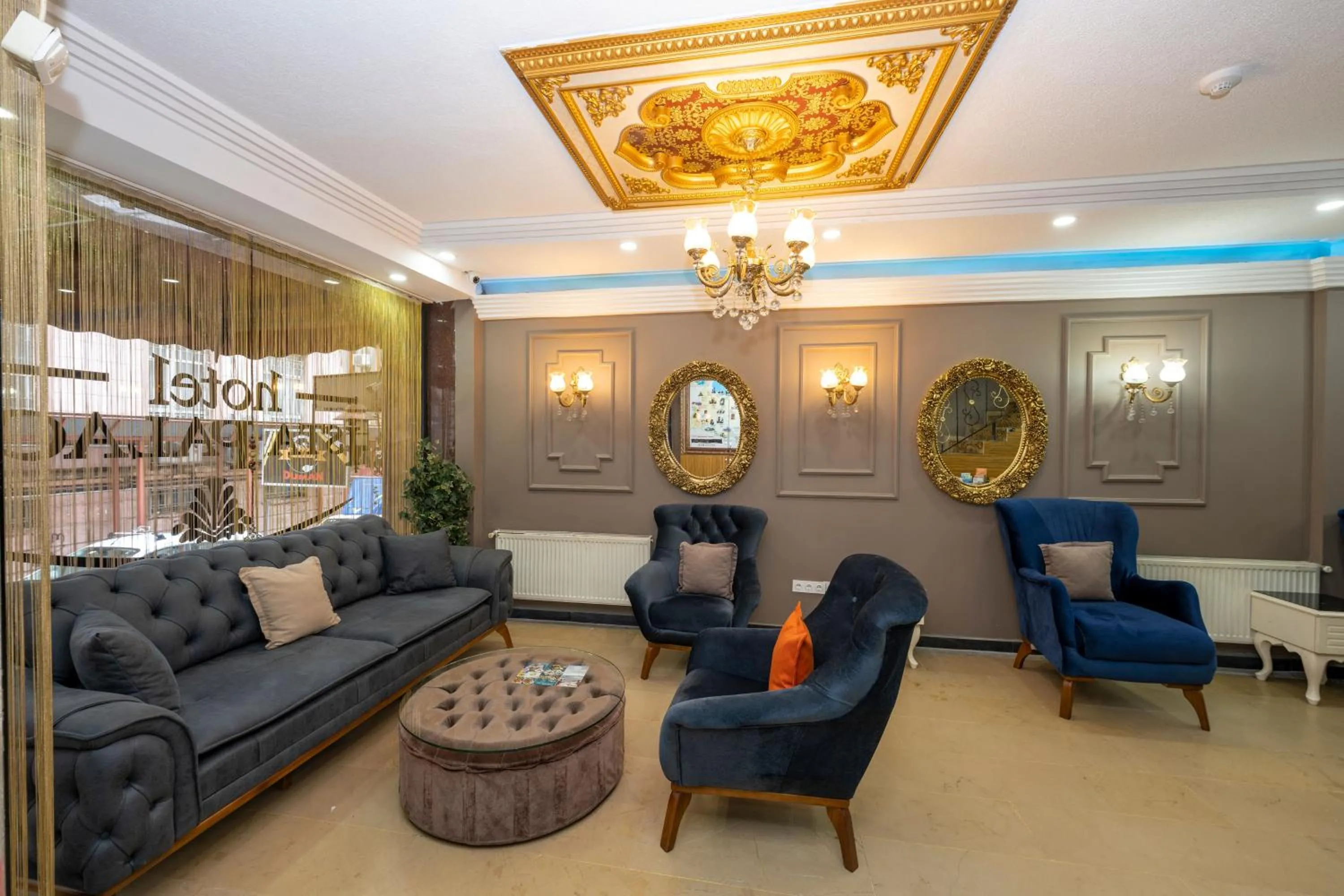 Lobby or reception in Ista Palace Hotel