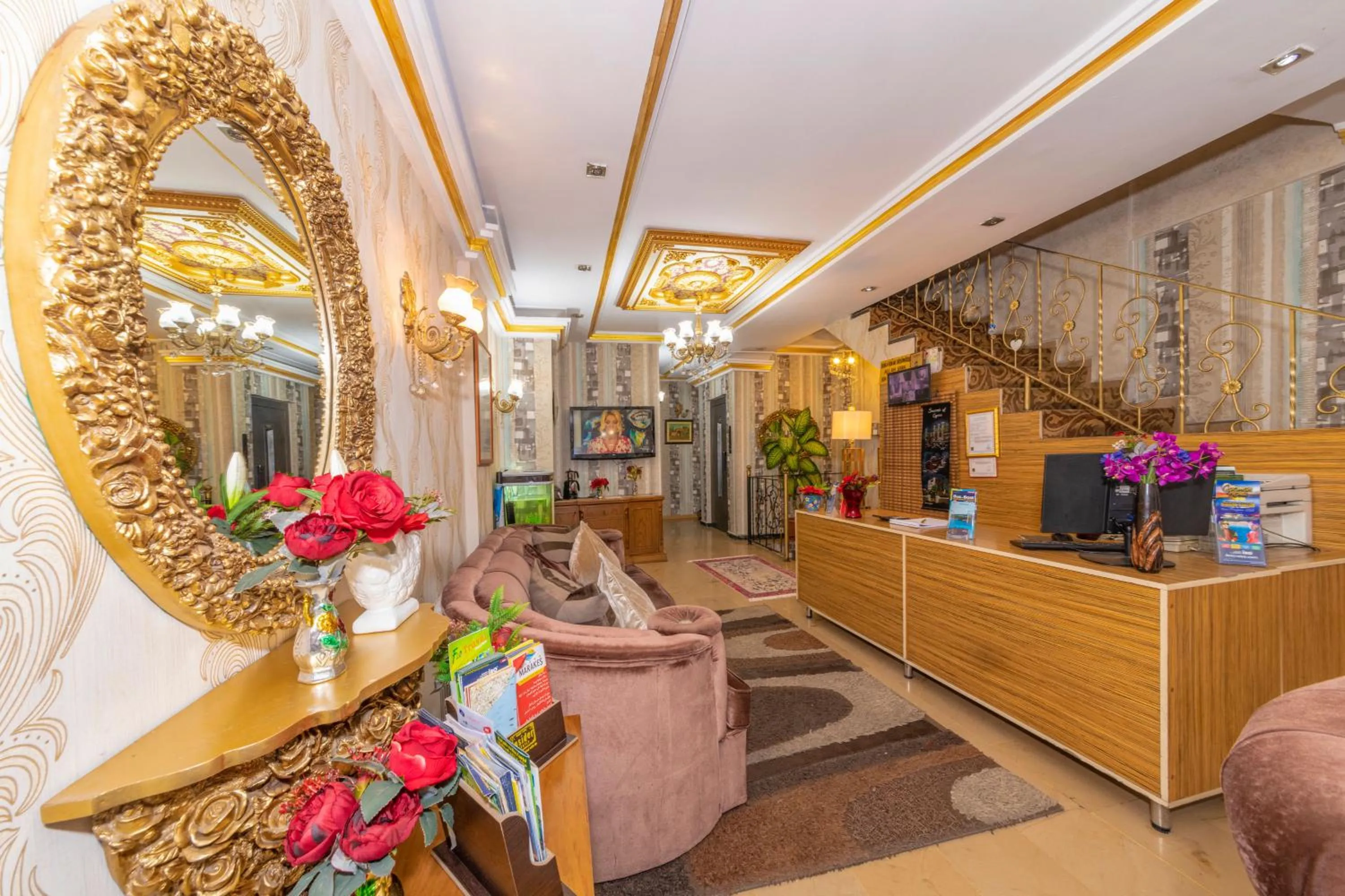 Lobby or reception in Ista Palace Hotel