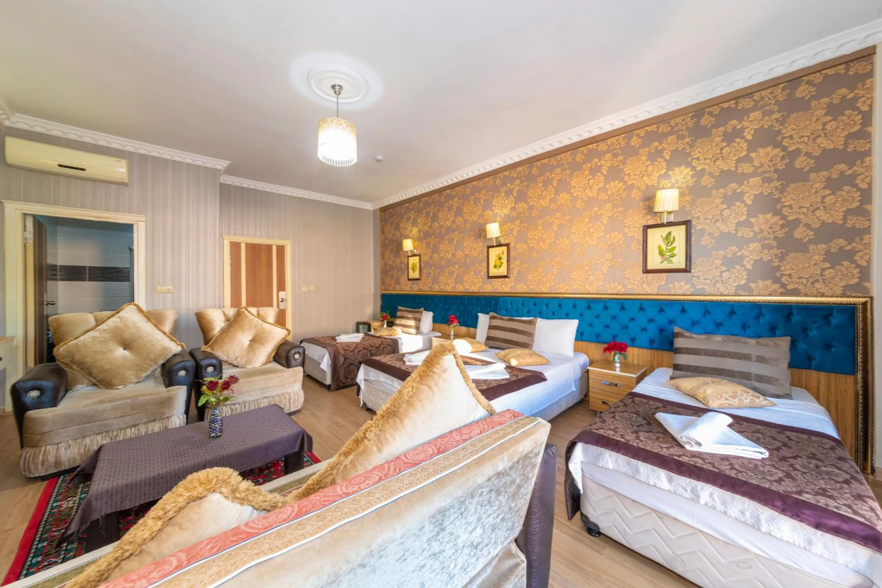 Bed in Ista Palace Hotel