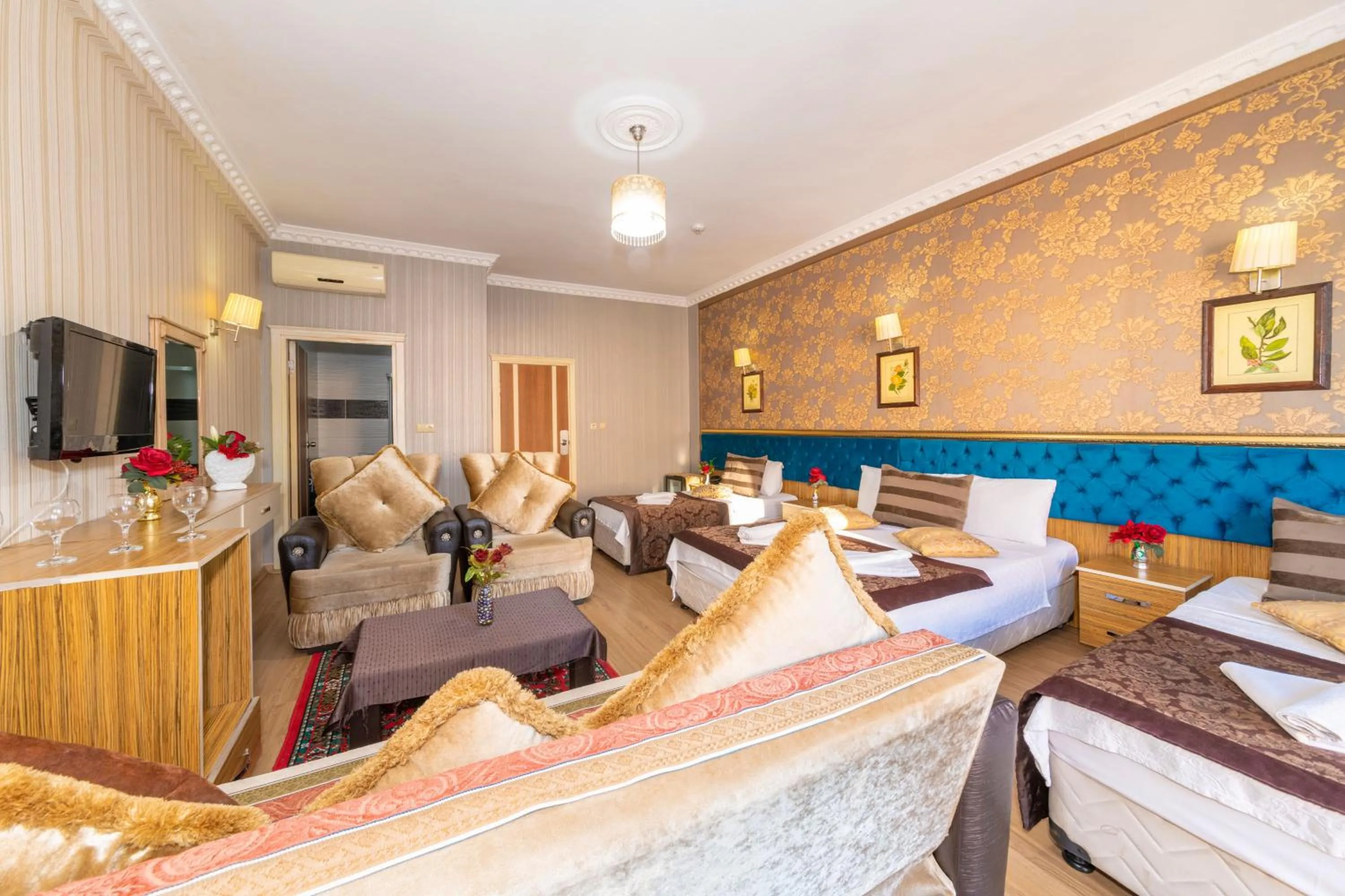 Bed in Ista Palace Hotel