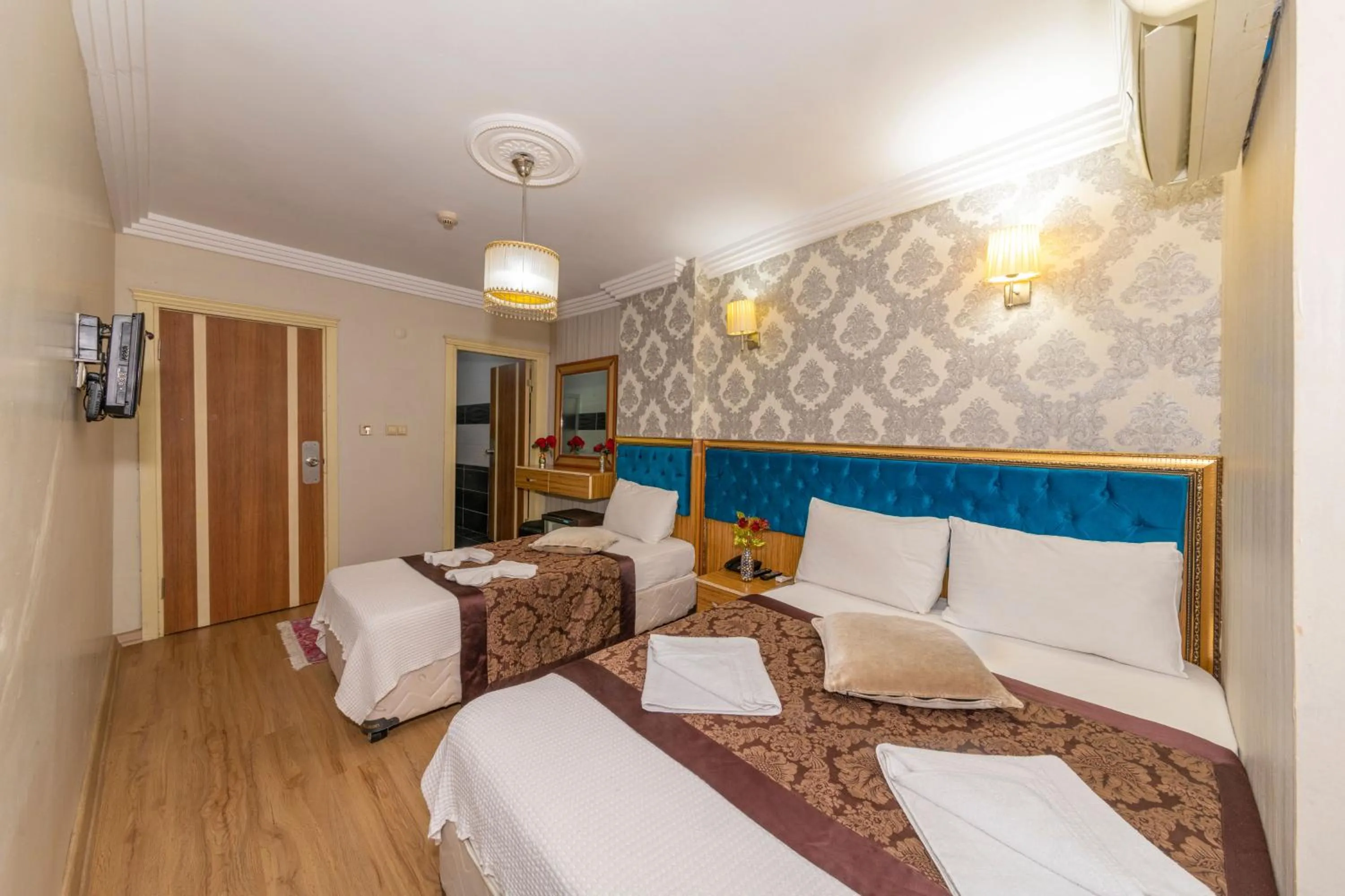 Bed in Ista Palace Hotel