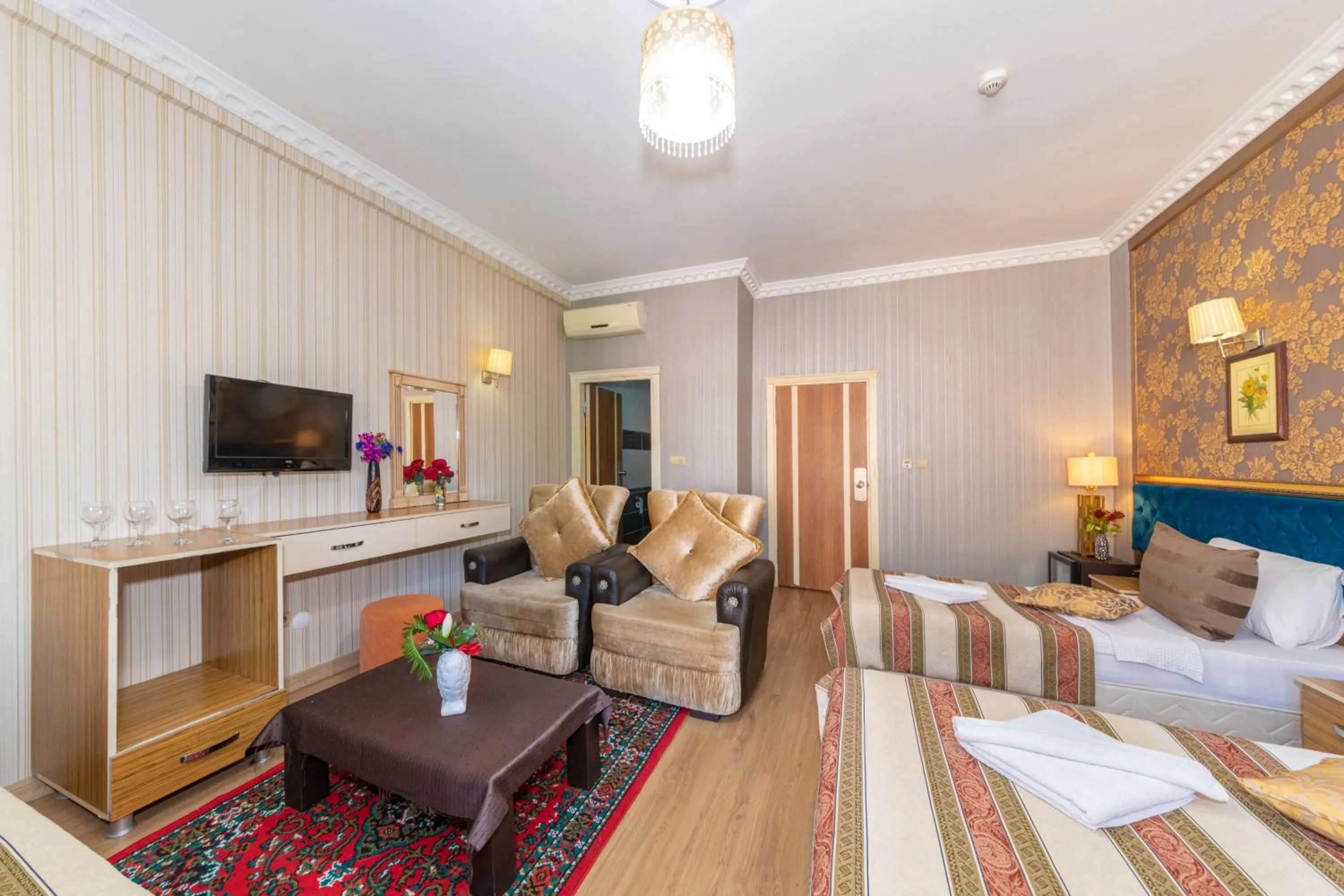 Bed in Ista Palace Hotel