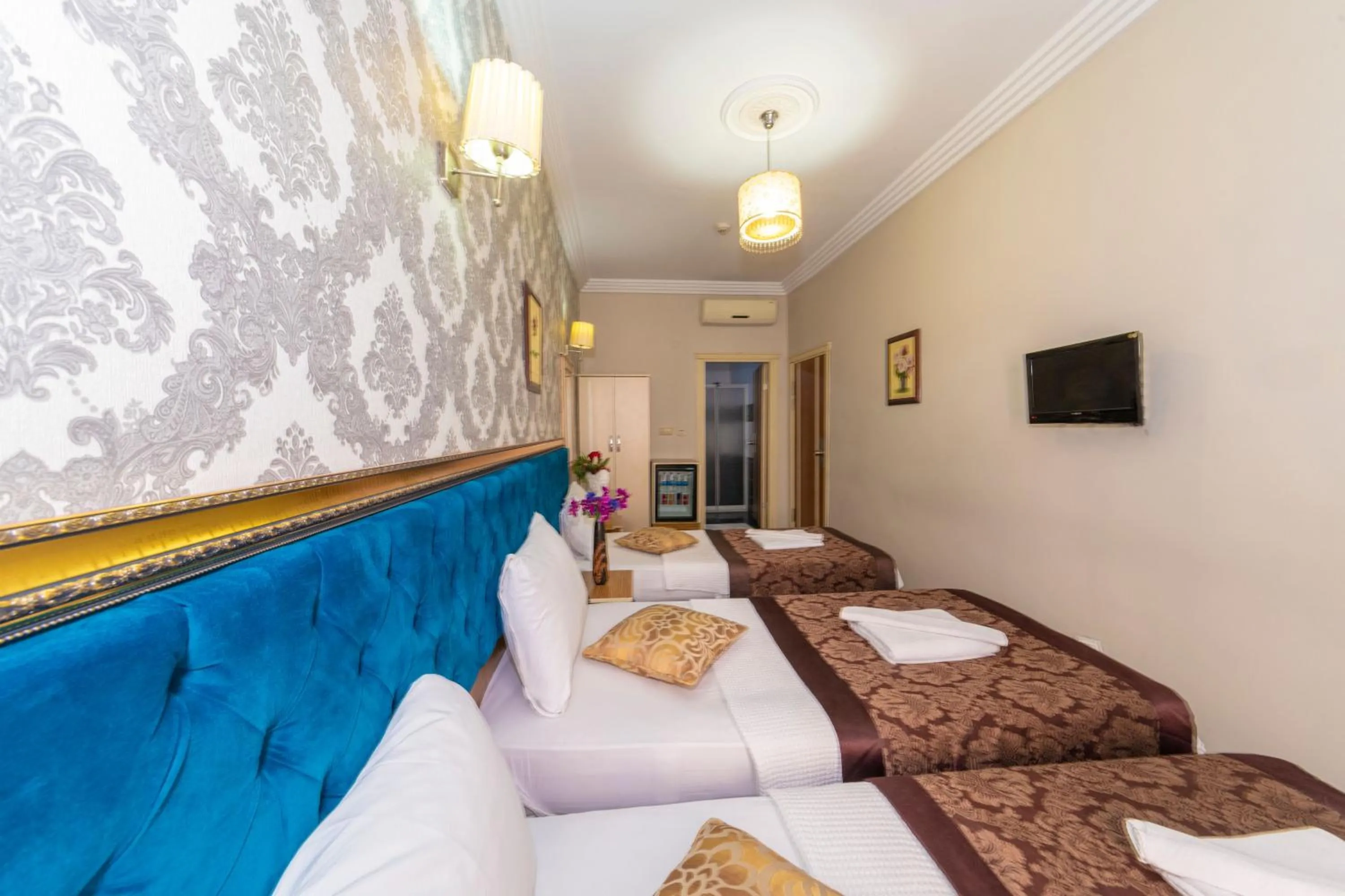 Bed in Ista Palace Hotel