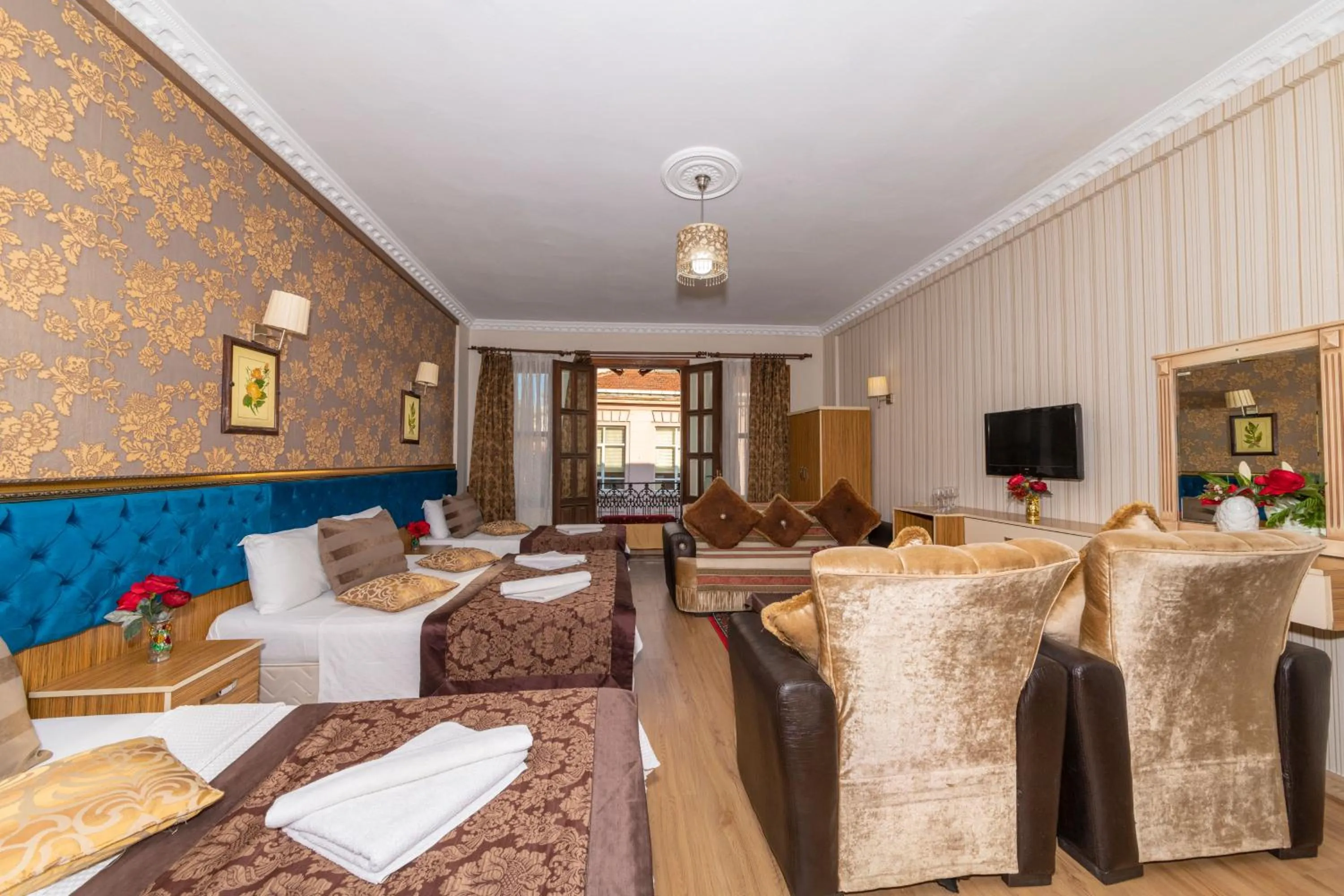 Bed in Ista Palace Hotel