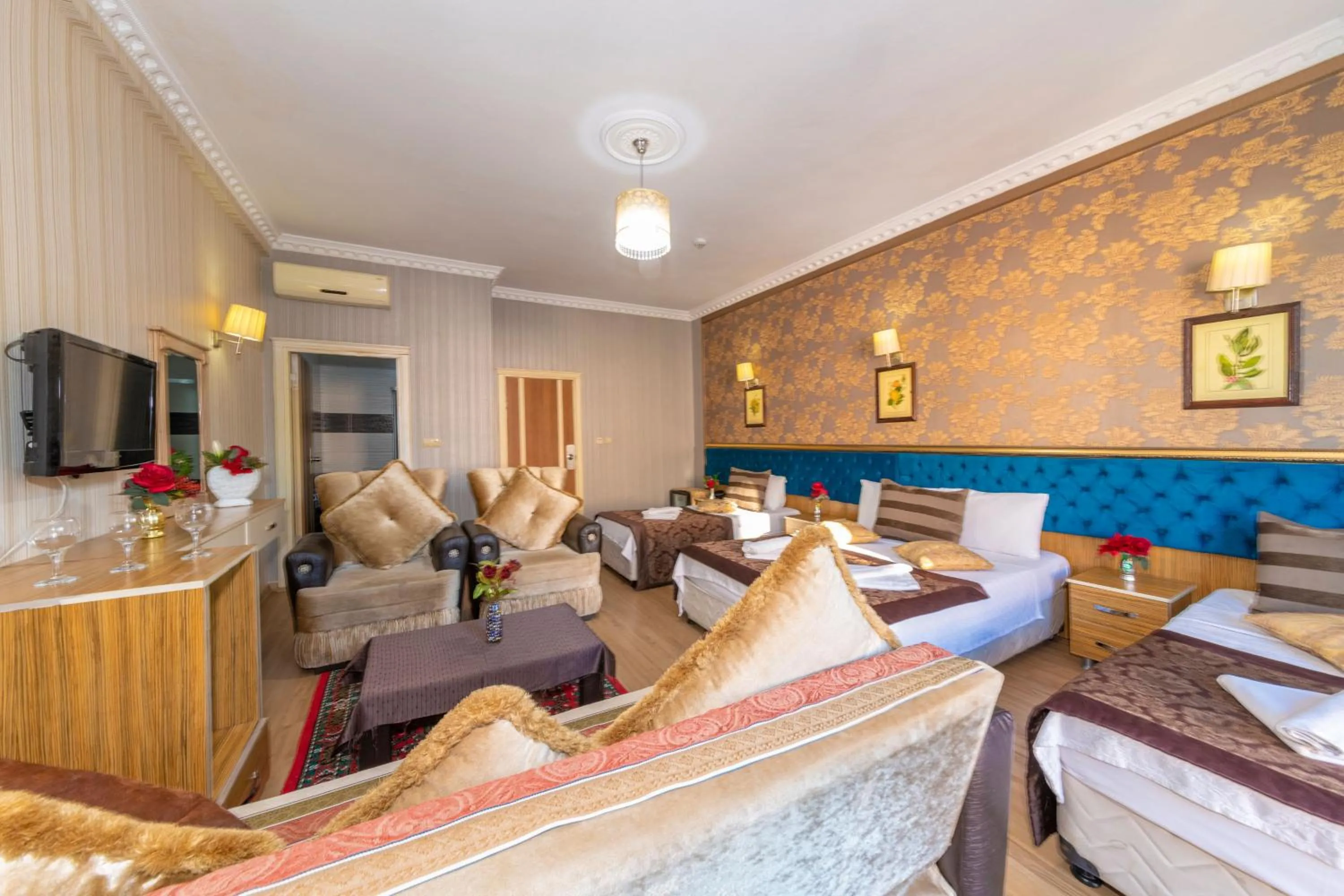 Bed in Ista Palace Hotel