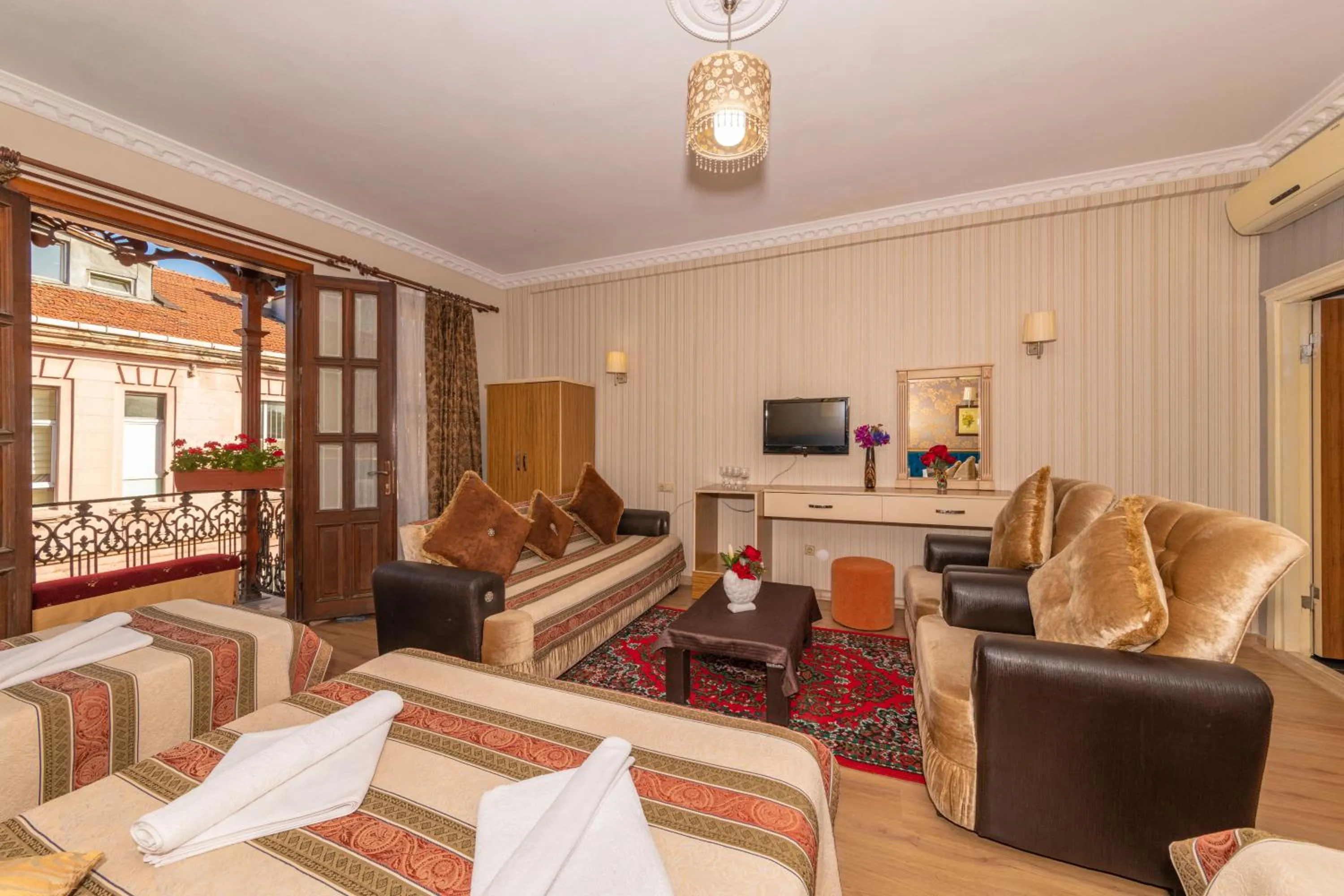 Bed in Ista Palace Hotel